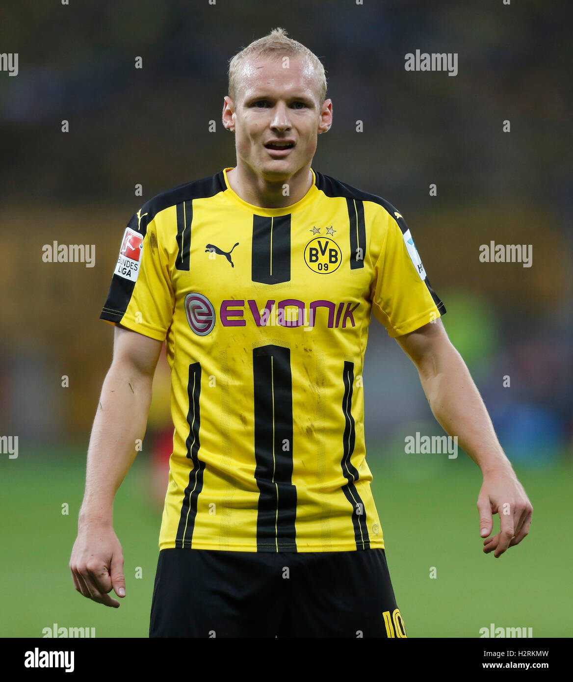 Leverkusen, Deutschland. 1. Oktober 2016. Bundesliga-Spieltag 6, Bayer 04 Leverkusen - Borussia Dortmund: Sebastian Rode (Dortmund). Bildnachweis: Jürgen Schwarz/Alamy Live-Nachrichten Stockfoto