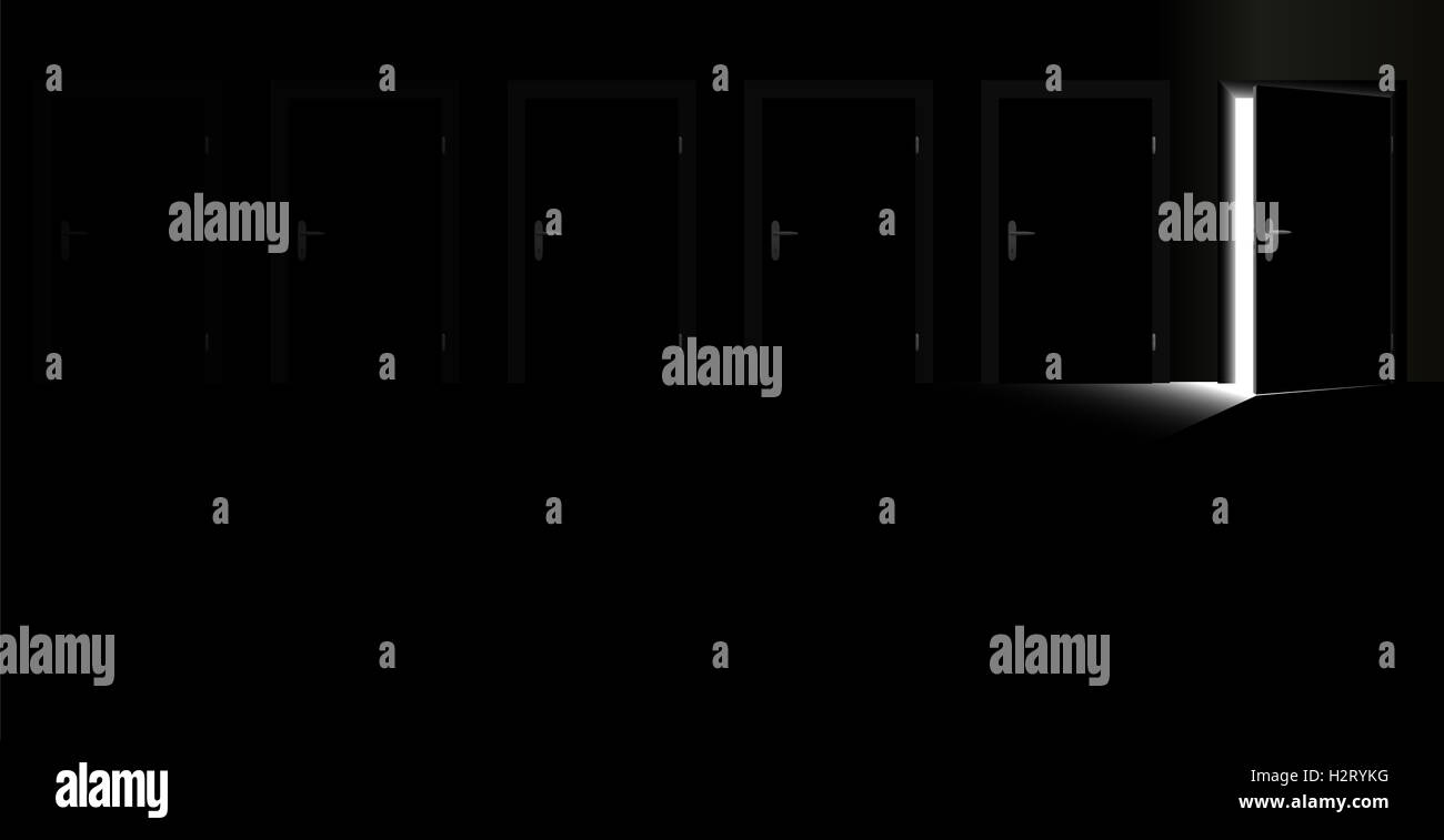 Verschlossenen Türen und eine offene Tür mit einen Schimmer von Licht, das in - als Symbol für Schimmer der Hoffnung. Stockfoto