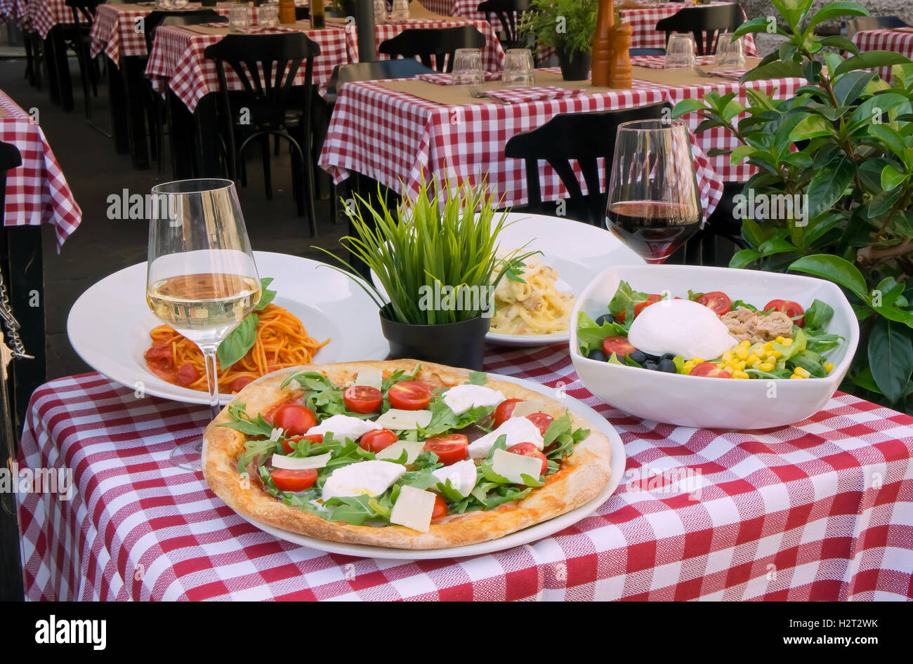 Italienisches Restaurant mit traditionellen Gerichten Stockfoto