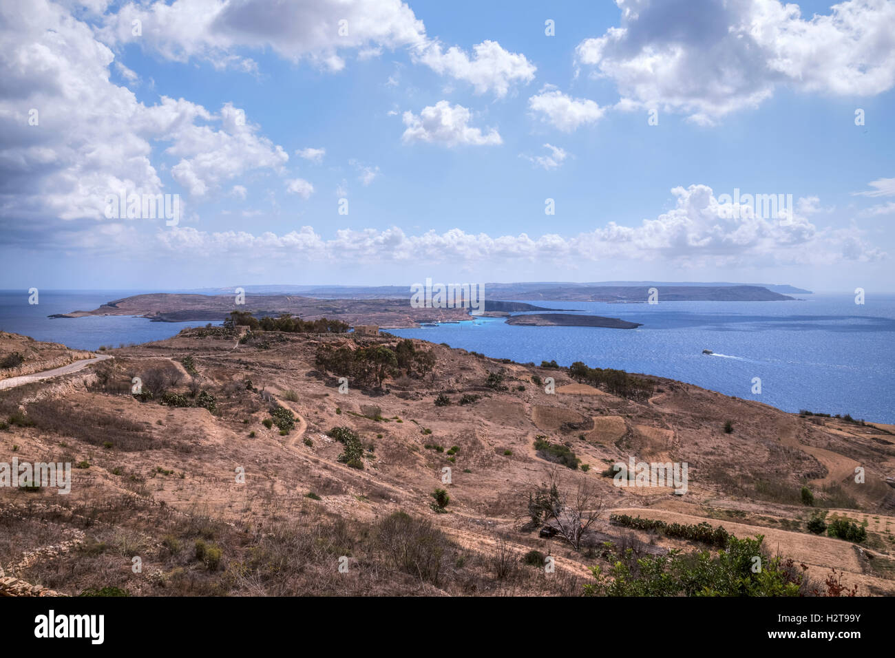 Blick auf Comino von Qala, Gozo, Malta Stockfoto