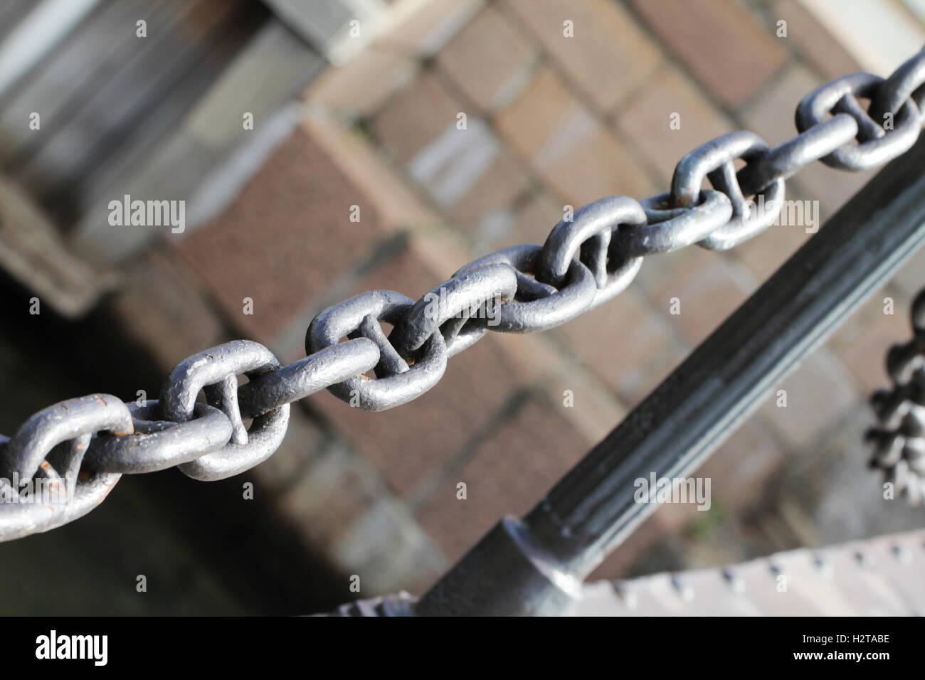 Starke alte Kette hautnah im Schiff Hafen Stockfoto