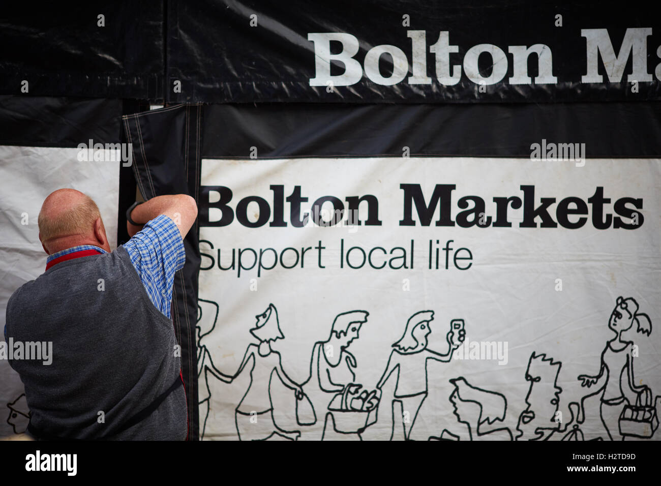 Bolton Märkte Essen trinken Festival Basar Hersteller Händler Händler unabhängigen Läden Käufer Verkäufer verkaufen hängenden Marktstand Stockfoto