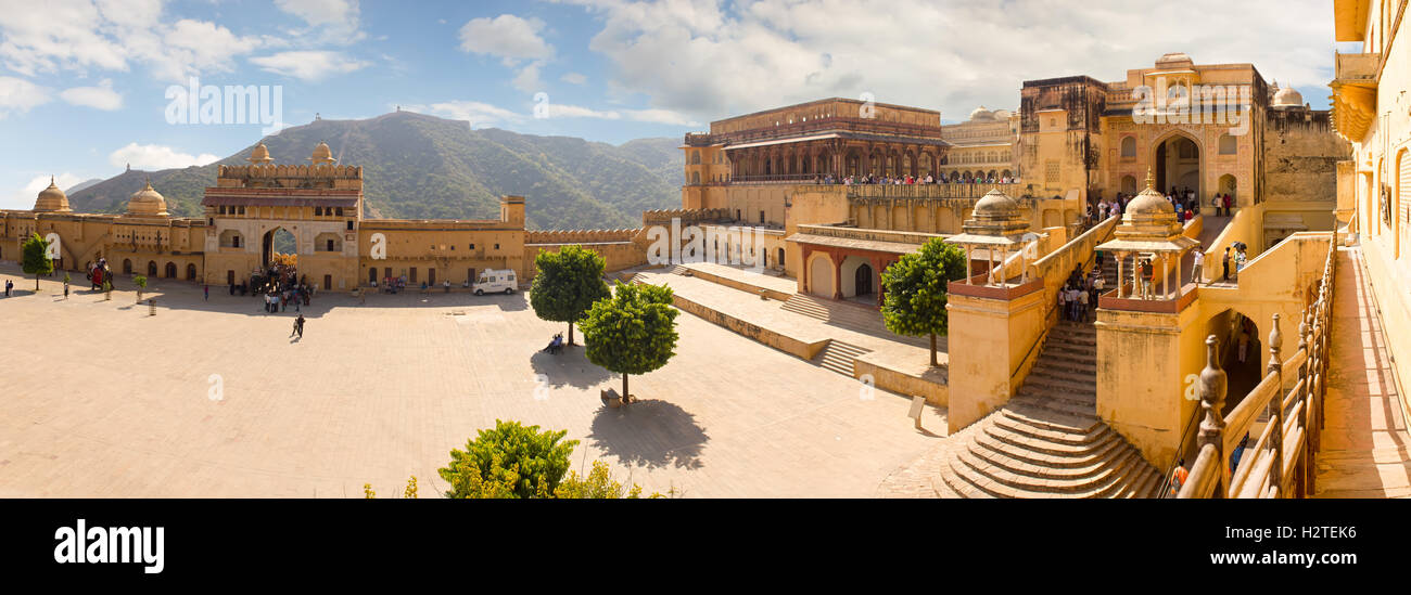 Jaipur, Indien, 10. November 2011: hochauflösende Panorama Amer Fort Stockfoto