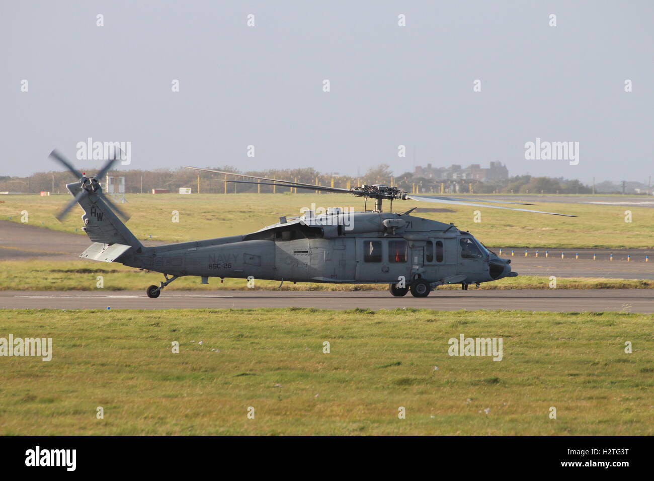 166324, ein Sikorsky MH-60 Seahawk (Knighthawk) der US Navy, Prestwick Flughafen während der Übung Joint Warrior 15-2. Stockfoto