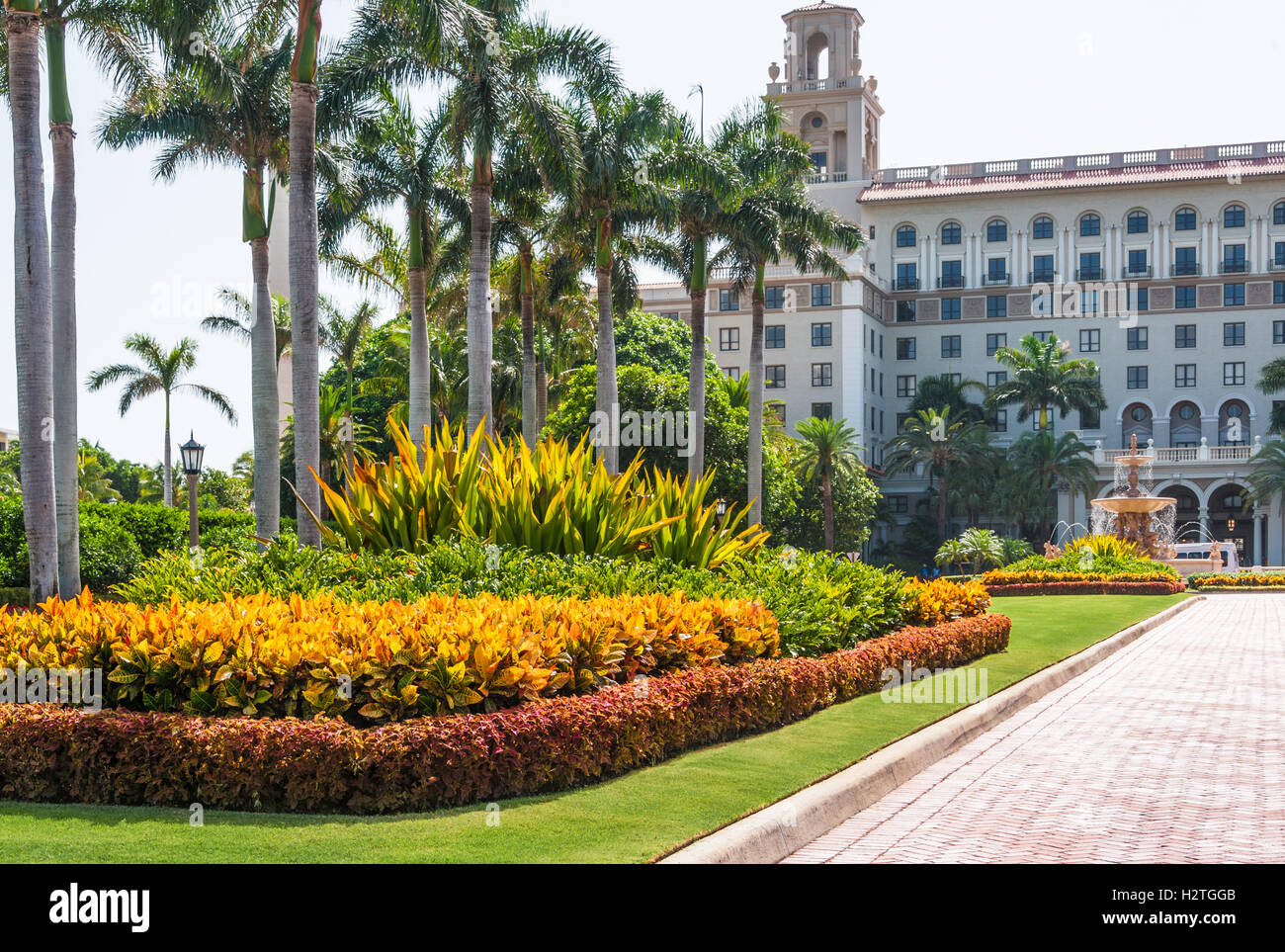 Grand Eintritt in das historische und luxuriöse Breakers Resorthotel in Palm Beach, Florida. (USA) Stockfoto