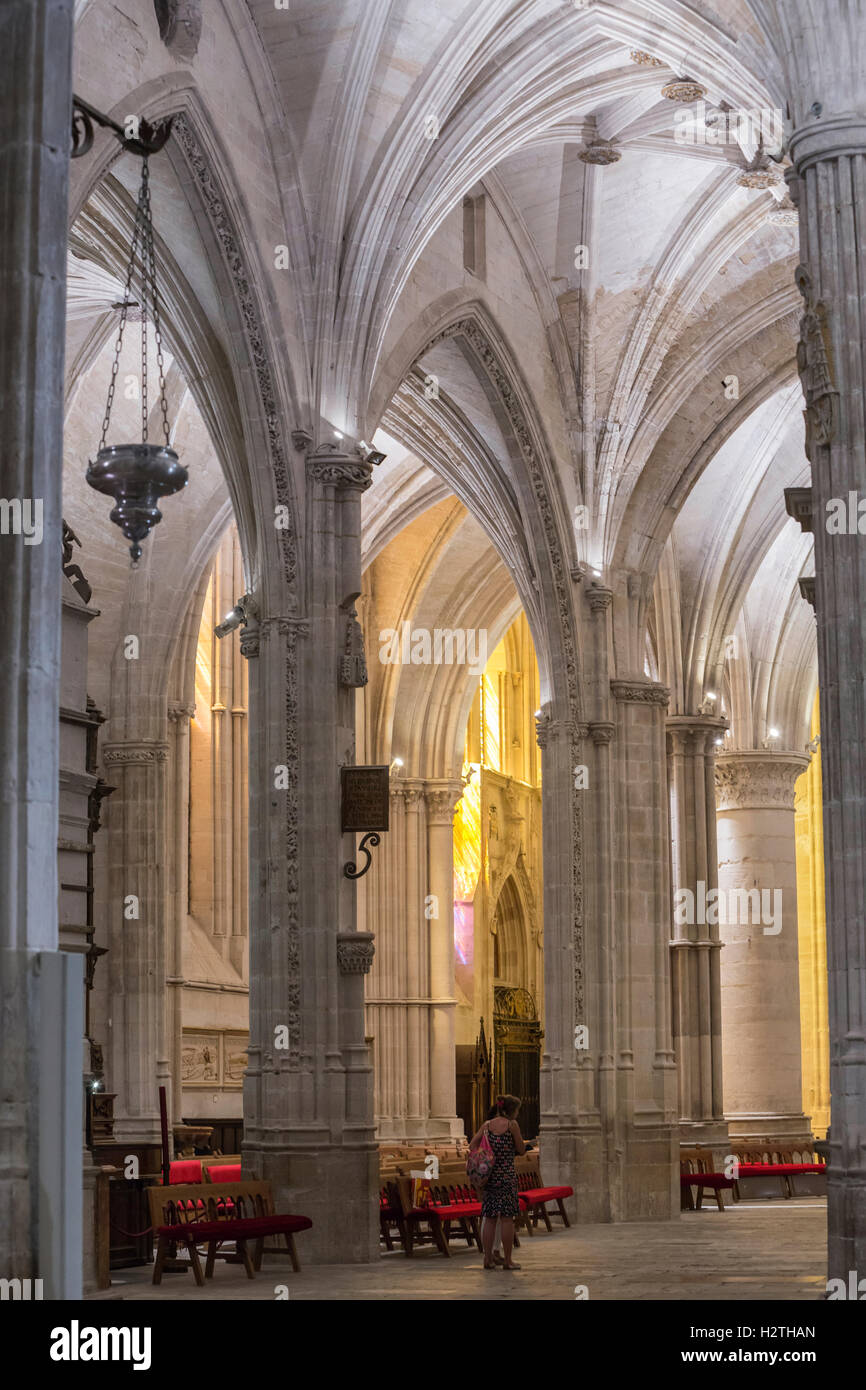 Detail der Gewölbe der Kathedrale unserer lieben Frau von Grace und Saint Julian von Cuenca, Spanien Stockfoto