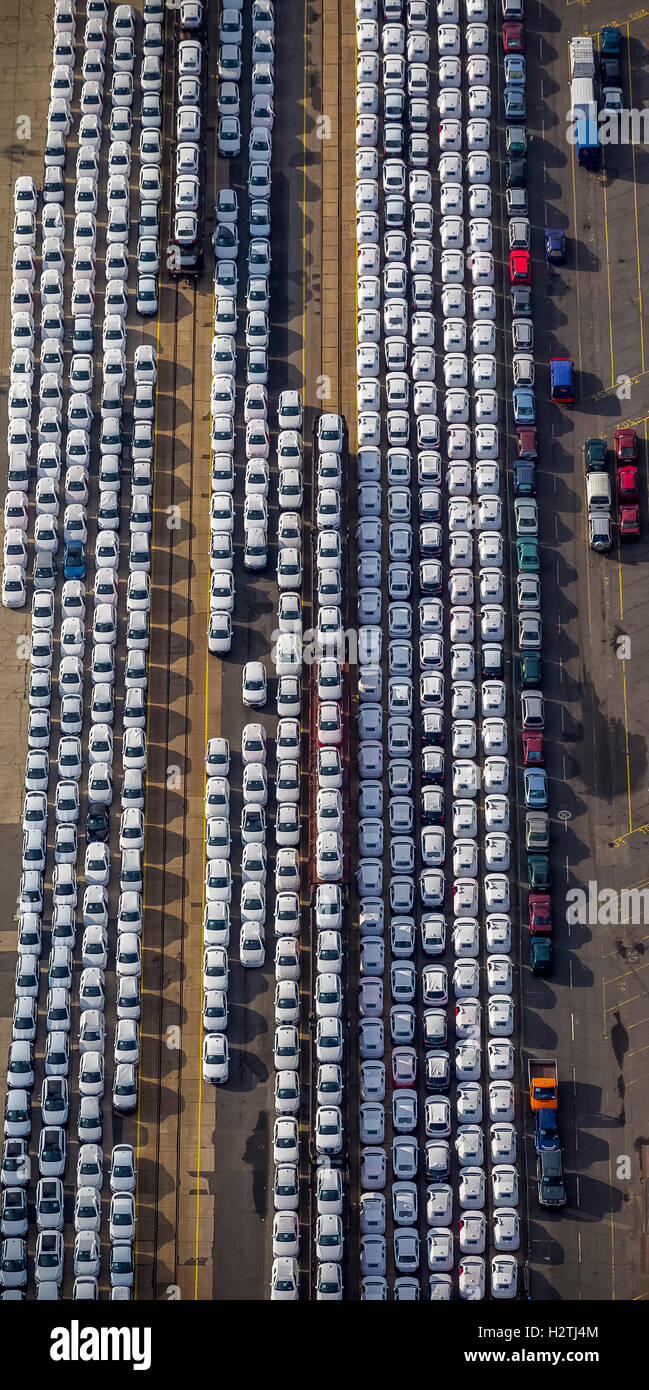 Luftbild, Universität Kai Versand von Pkw und LKW nach Afrika, Staus, Autowaste Dump, gebrauchte Fahrzeuge, Stockfoto