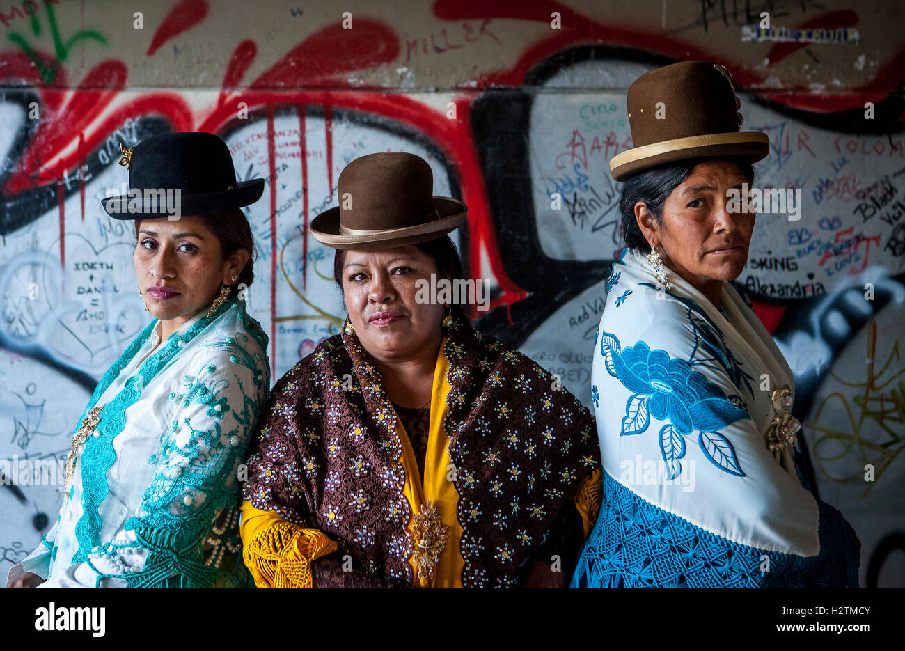 Am links Benita la Intocable, in der mittleren Angela la Folclorista und im richtigen Dina, Cholitas Weibchen Ringer, El Alto, La Pa Stockfoto
