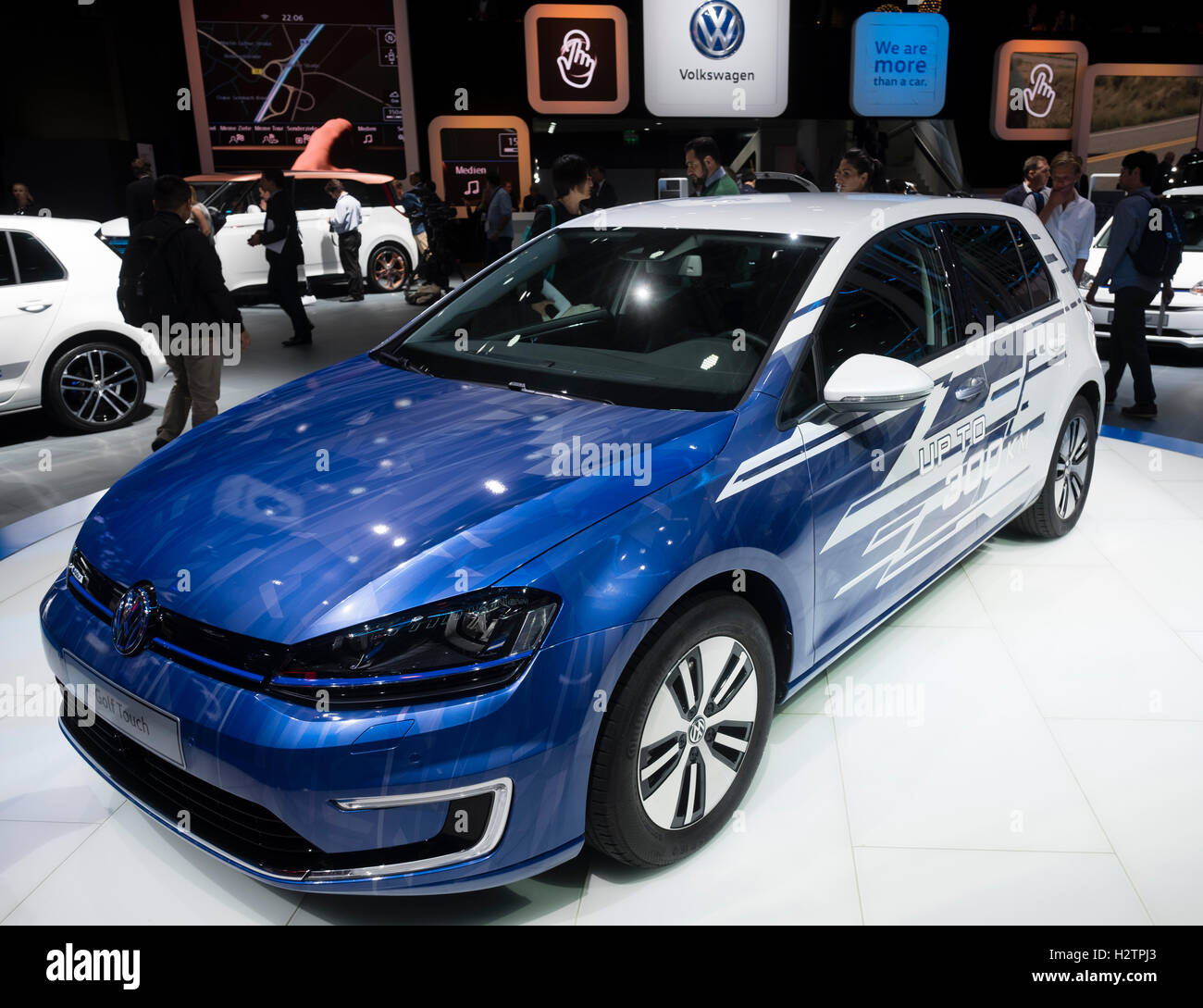 Neue Volkswagen e-Golf Touch Plug-in-Elektroauto mit erweiterter Reichweite auf der Paris Motor Show 2016 Stockfoto