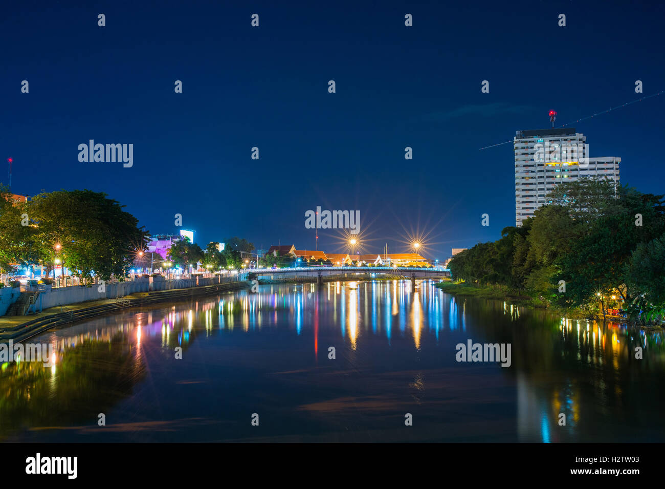 Nacht Blick Ping Fluss Chiang Mai, Chiang Mai, Thailand. Stockfoto