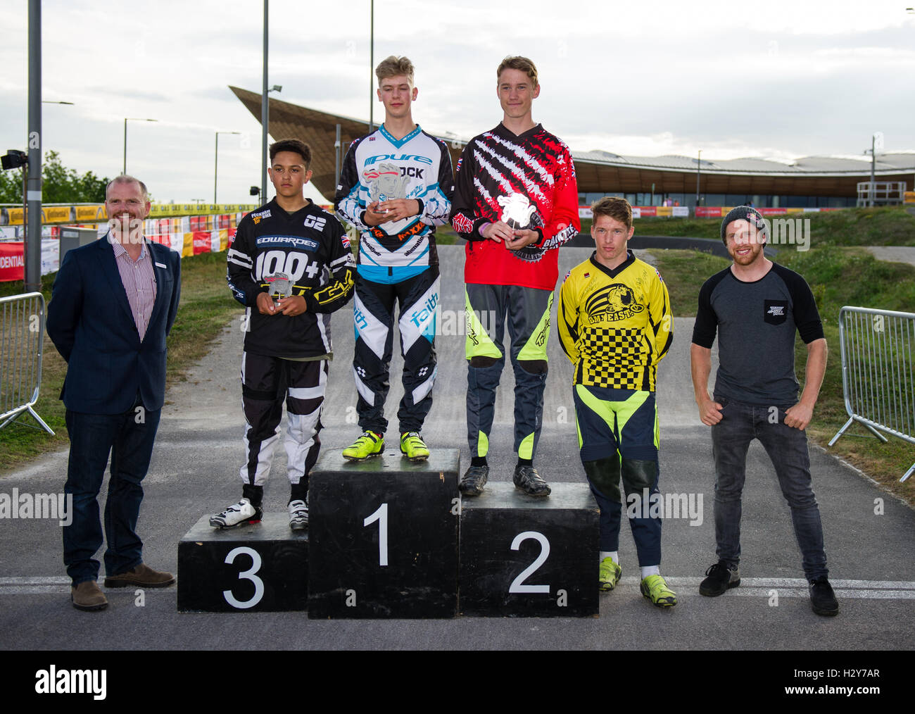 Konkurrenten nehmen Teil in der BMX-Motos-Finals am Eröffnungstag des aufsichtsrechtlichen RideLondon Event 2016 bei Lee Valley VeloPark Featuring: Brad Jennings, Danny Macaskill, Mendes, MatthewGoodwins, Callum Davis, Bradley Marvell wo: London, United Ki Stockfoto