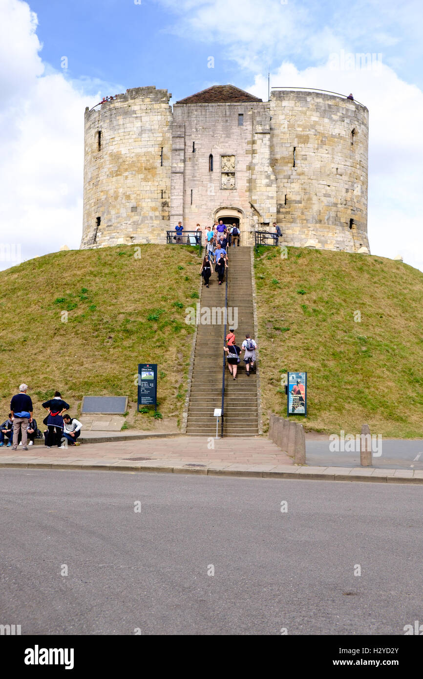 Clifford es Tower, York, Yorkshire, England Stockfoto