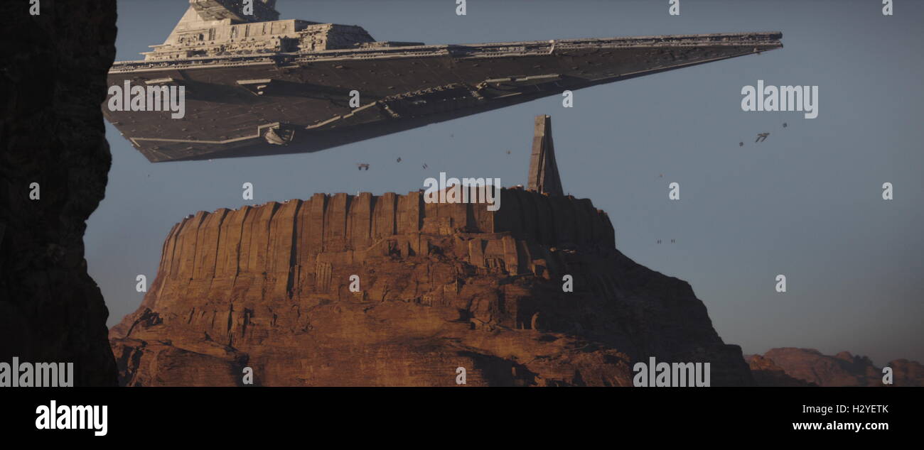 Datum der Freigabe: 16. Dezember 2016 Titel: ein Schelm: Rogue One aka eine Star Wars Geschichte STUDIO: Lucasfilm Direktor: Gareth Edwards PLOT: Rebellen machte sich auf eine Mission, die Pläne für den Death Star Darsteller zu stehlen: Star Destroyer (Credit Bild: C Lucasfilm/Unterhaltung Bilder /) Stockfoto