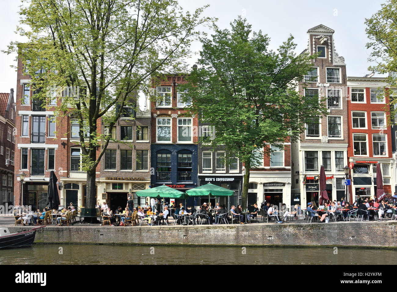 Bar-Pub-Cafe (Oudezijds Voorburgwal - Red Light district de Wallen) Amsterdam Niederlande Stockfoto