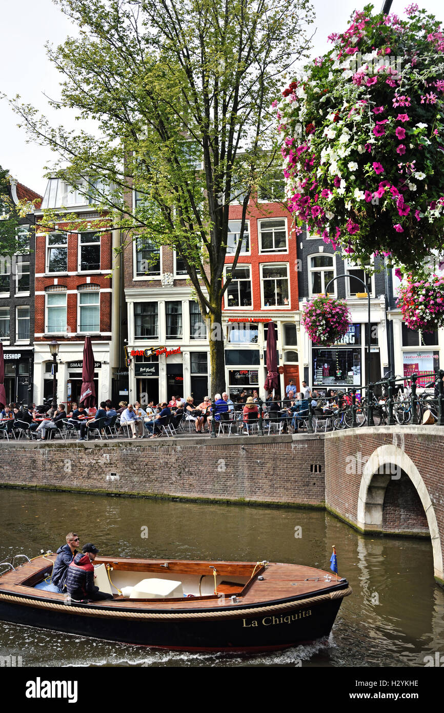 Bar-Pub-Cafe (Oudezijds Voorburgwal - Red Light district de Wallen) Amsterdam Niederlande Stockfoto