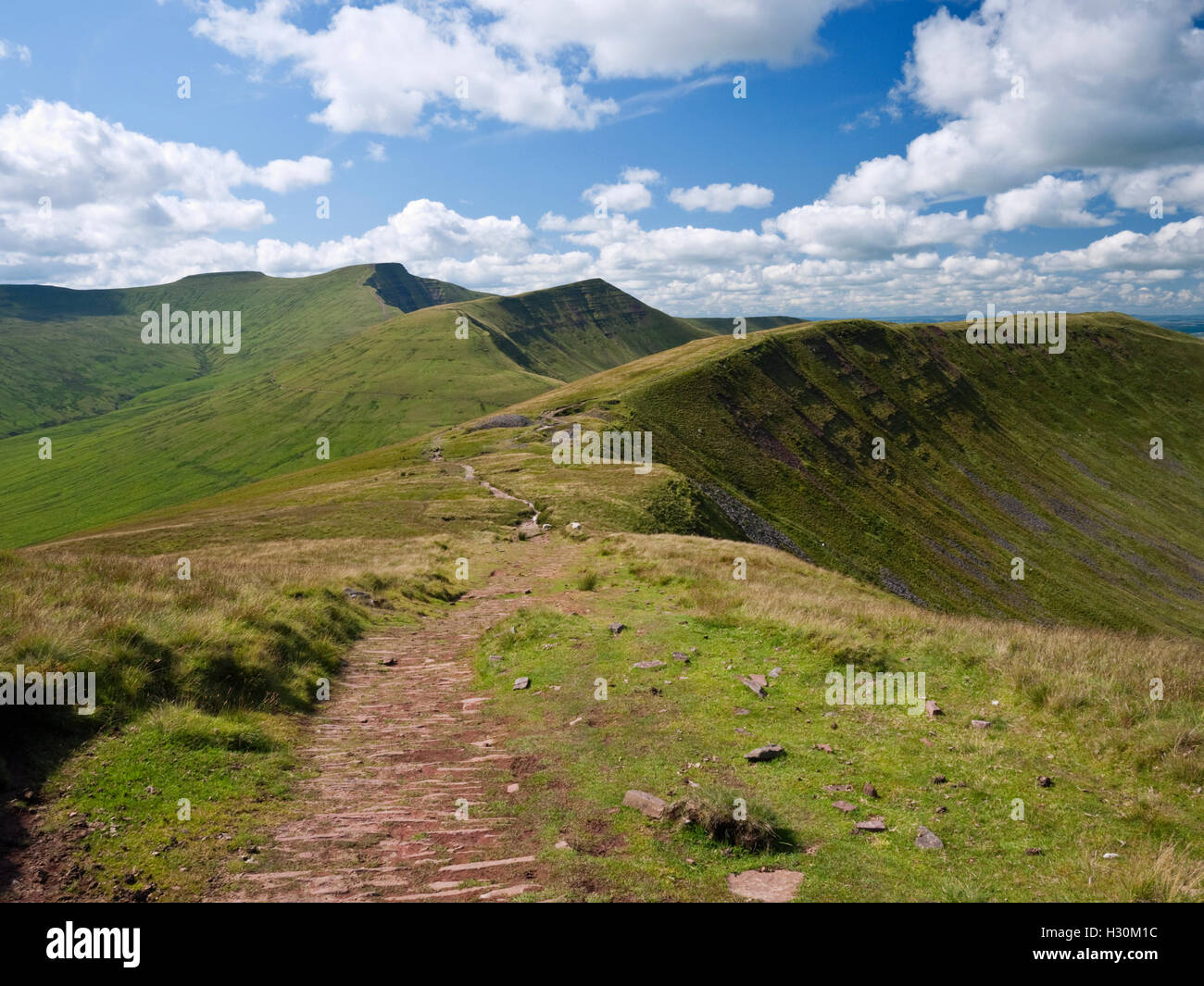 (Von L bis R) Mais-Du, Pen y Fan, Cribyn und Fan y Big - hohen Gipfeln im Brecon Beacons National Park, South Wales Stockfoto