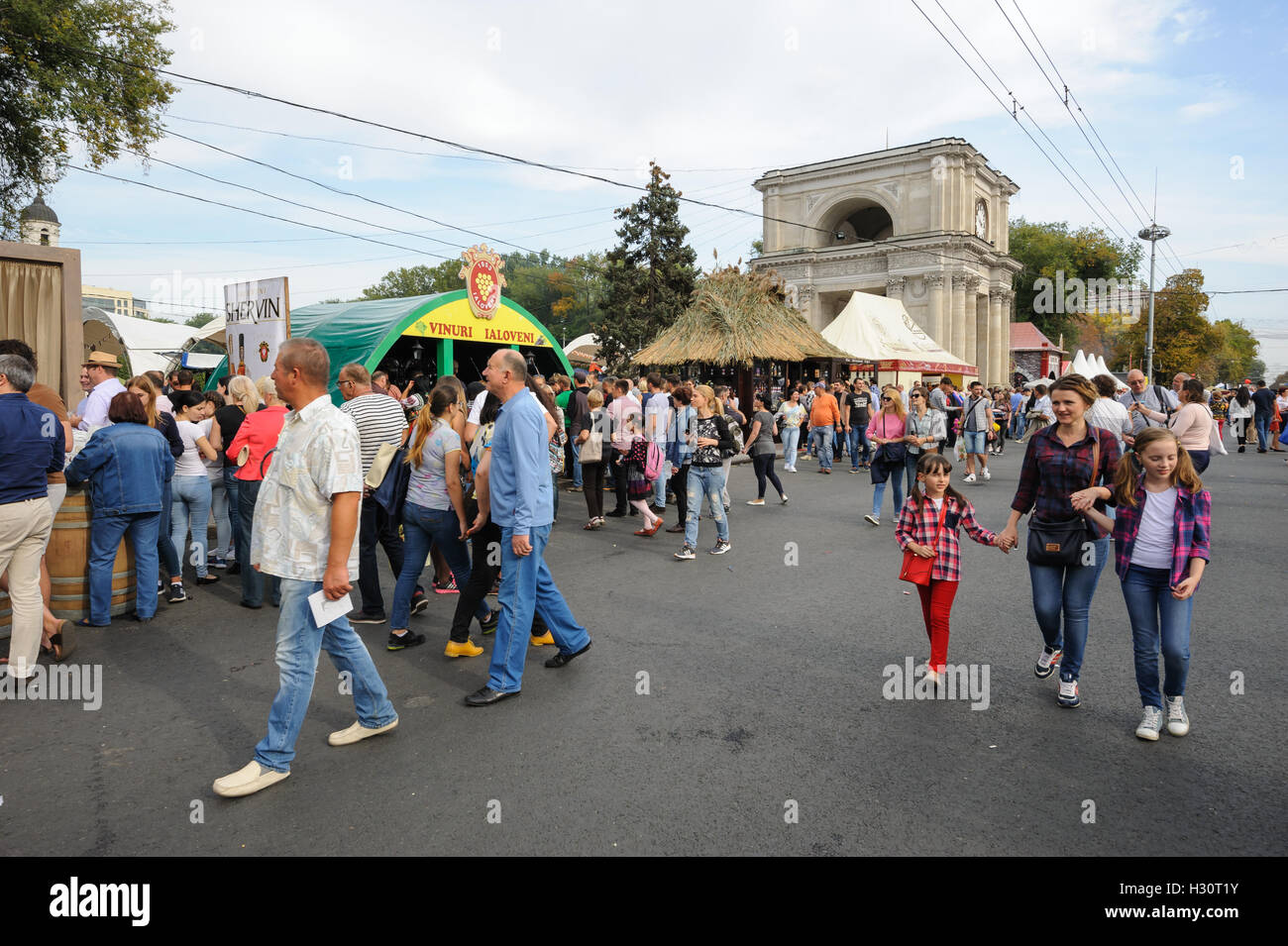 Chisinau, Republik Moldau - 1. Oktober 2016: Feier Wein Nationalfeiertag am zentralen Platz die Hauptstadt Stockfoto