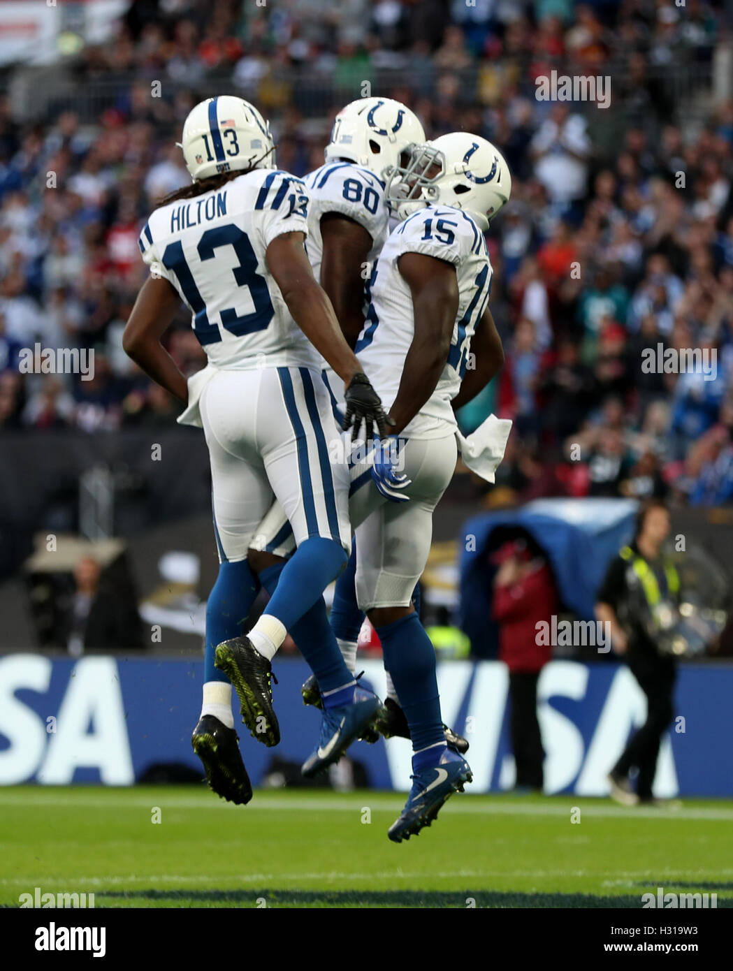 Indianapolis Colts Phillip Dorsett (rechts) feiert im Wembley Stadium, London erzielte seine Seite dritten Touchdown des Spiels während der NFL International Series übereinstimmen. Stockfoto