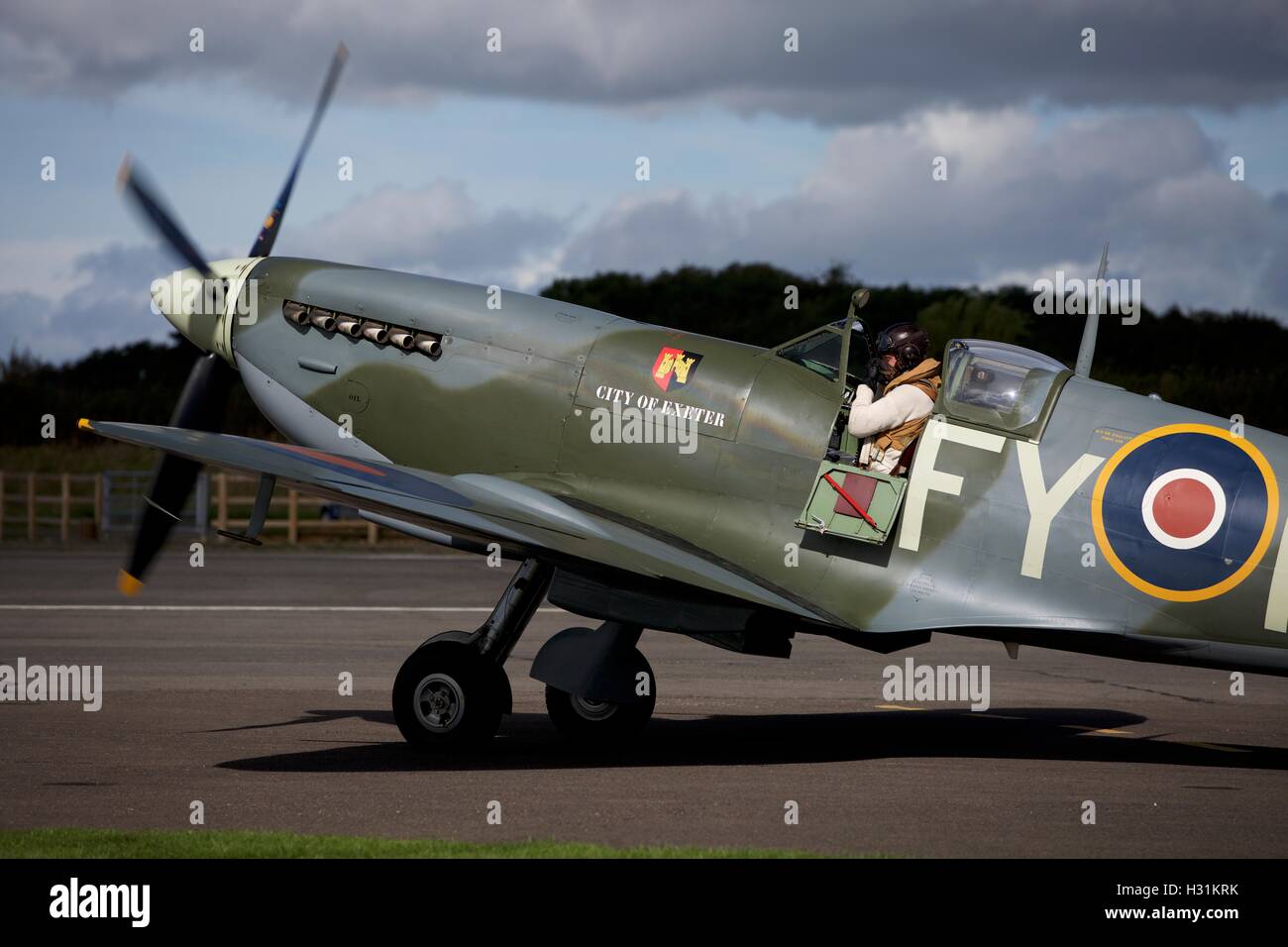 Spitfire am Dunkeswell Flugplatz in Devon in fliegenden Szenen im Film 2017 Dünkirchen, eine britische epischen Kriegsfilm erscheinenden Stockfoto