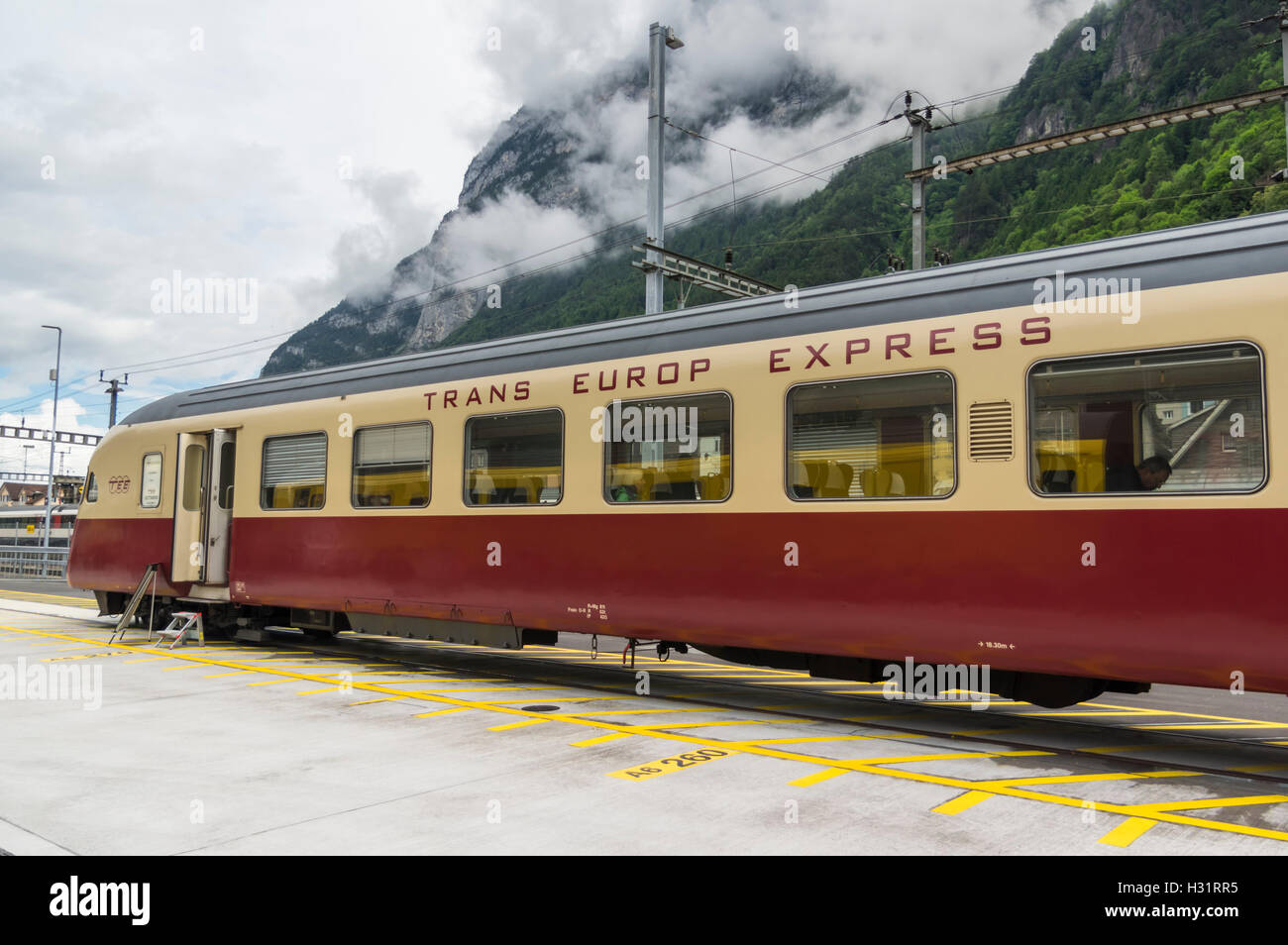 Trans Europ Express SBB RAe TEE II 1053, einem Nostalgiezug 1961 erbaut und betrieben durch die Schweizer Bundes Bahnen SBB-CFF-FFS. Stockfoto