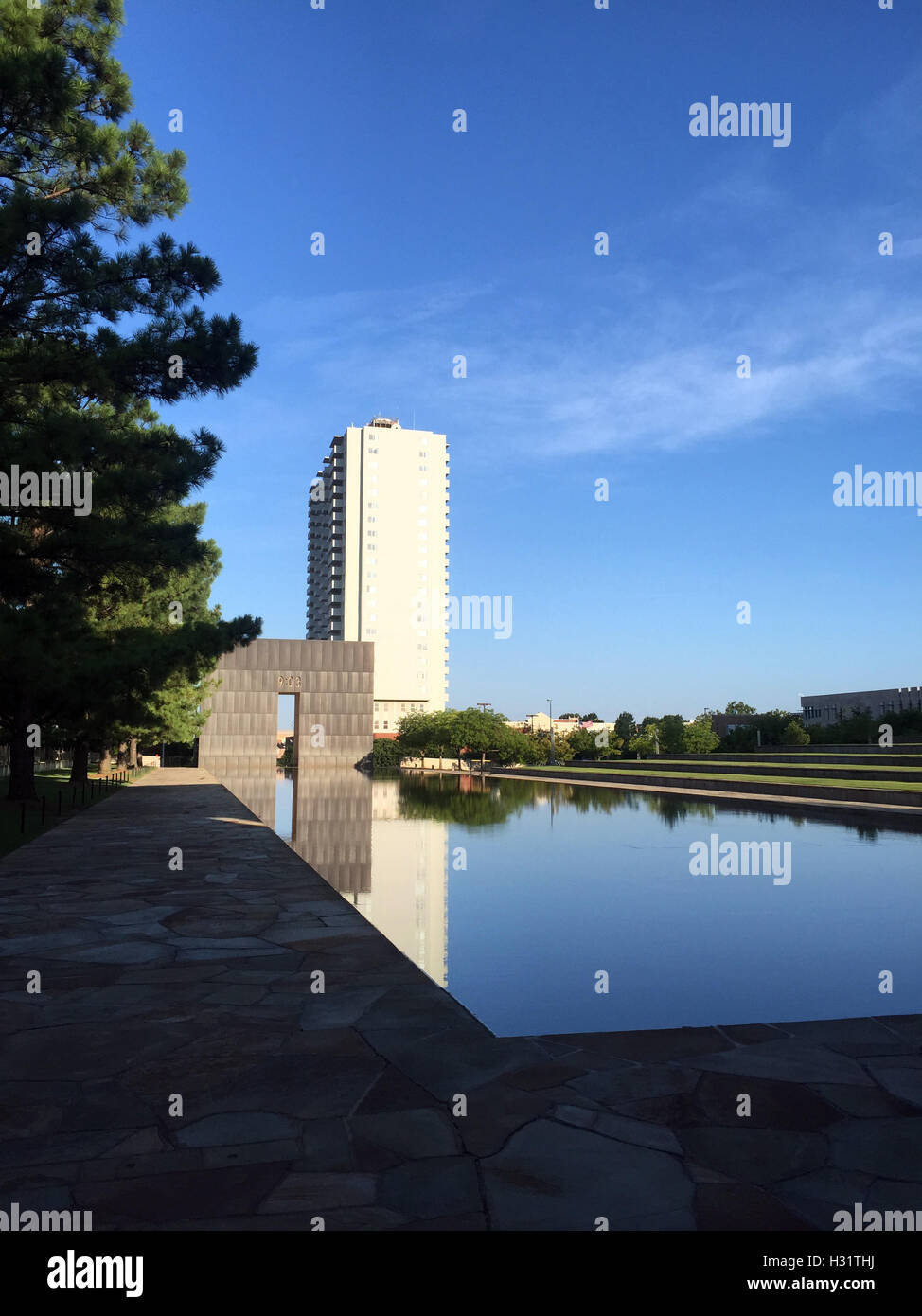 Reflektierenden Teich vor dem Oklahoma City Bombing Denkmal Stockfoto