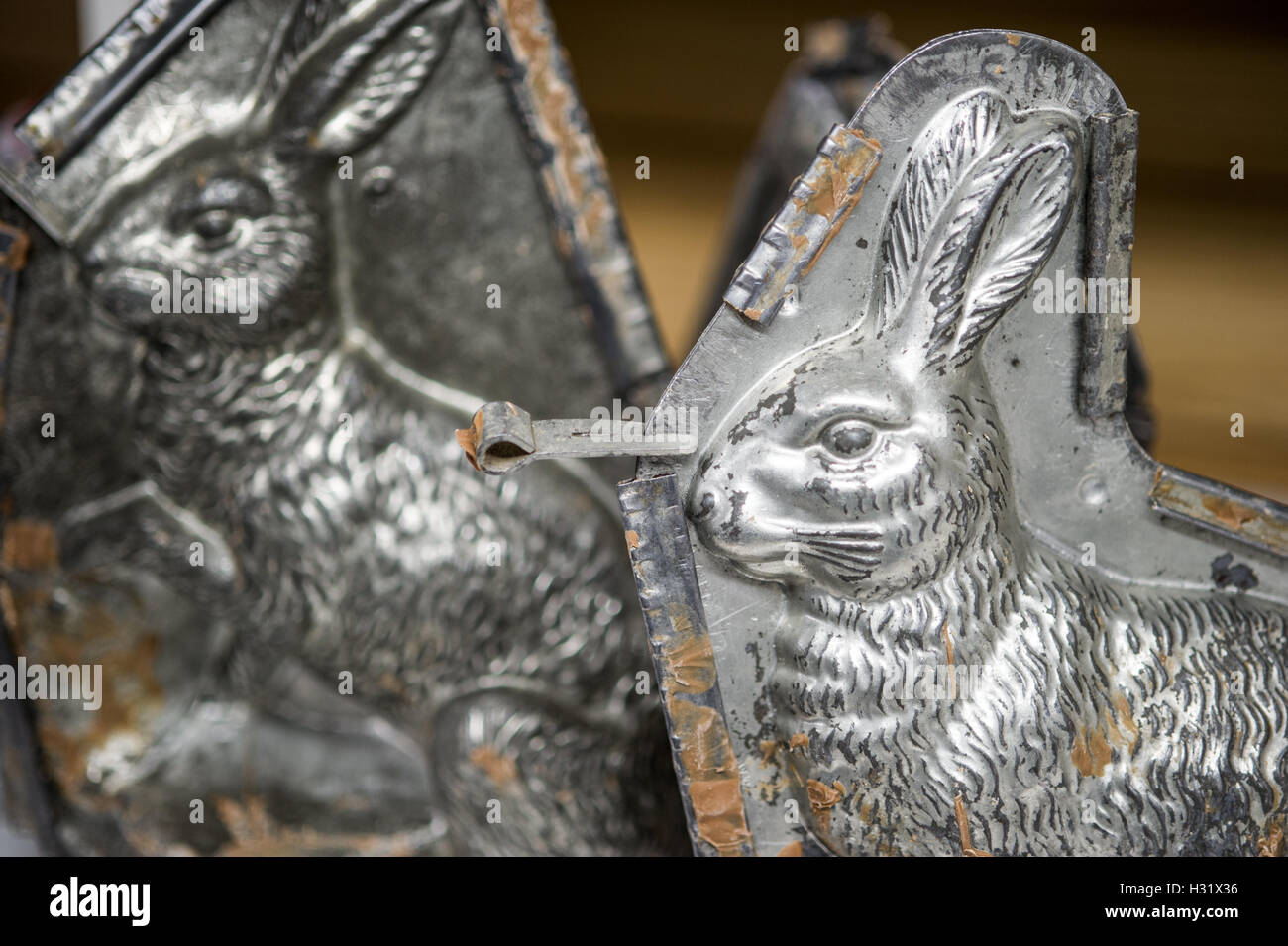 Schokohasen Formen aus Metall gefertigt Stockfoto