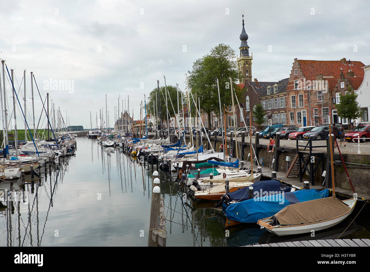 Stadtansichten und Hafen von Veere, Zeeland Stockfoto