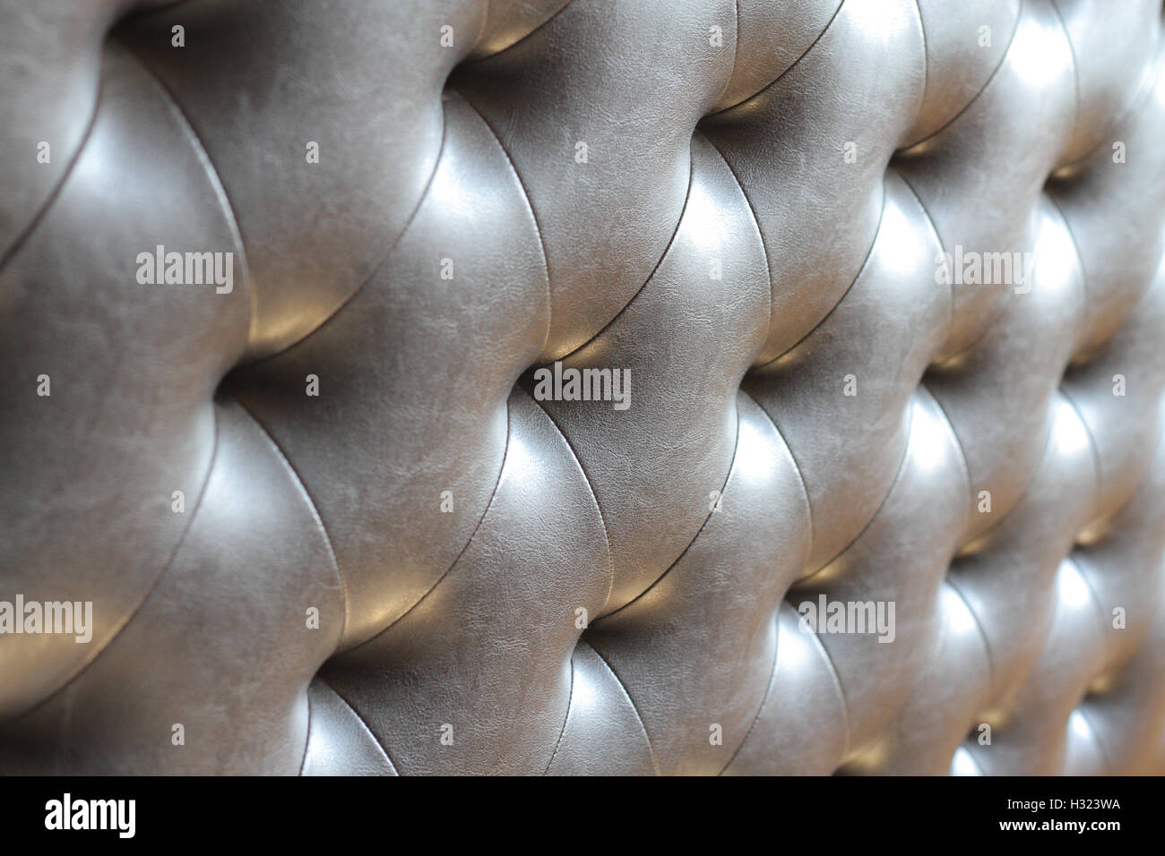 Leder nahtlos aneinander Hintergrundmuster Diamant genäht Leder Möbel nahtlose Muster für den Hintergrund oder Textur. Stockfoto