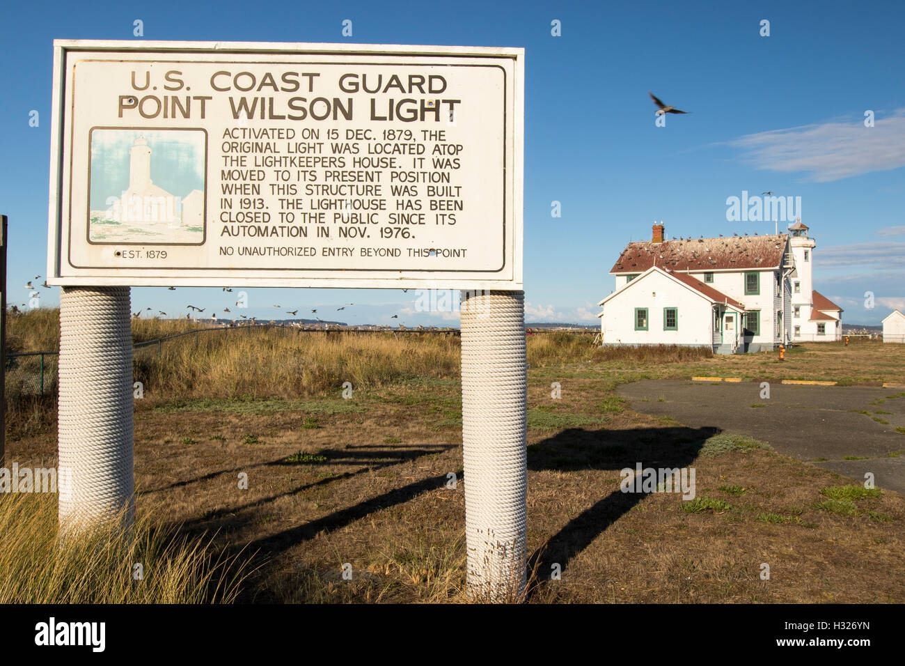 Port Townsend Leuchtturm am Punkt Wilson im Fort Nordworden State Park, Port Townsend. Im Jahr 1913 erbaut und 1976 automatisiert. Stockfoto