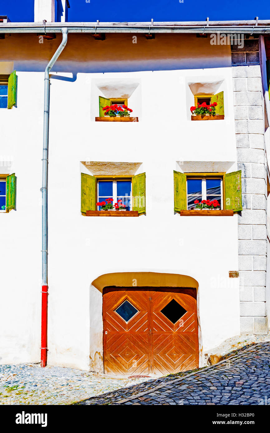 Häuser in Guarda, Symbole, Engadin, Schweiz Stockfoto