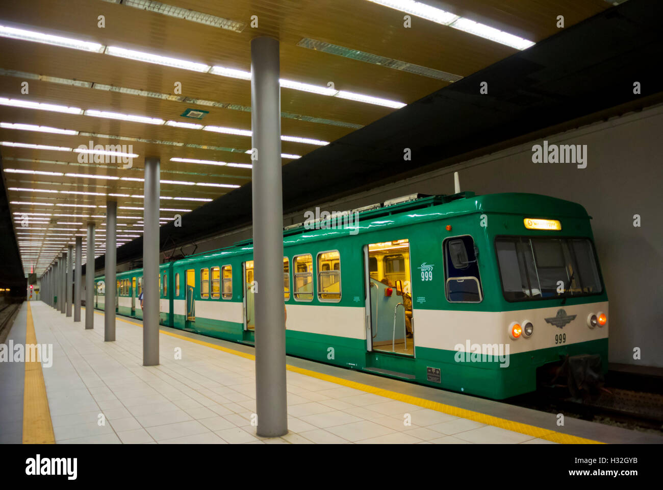 HEV lokalen Personenbahnhofs, Batthyany ter, Buda, Budapest, Ungarn, Europa Stockfoto