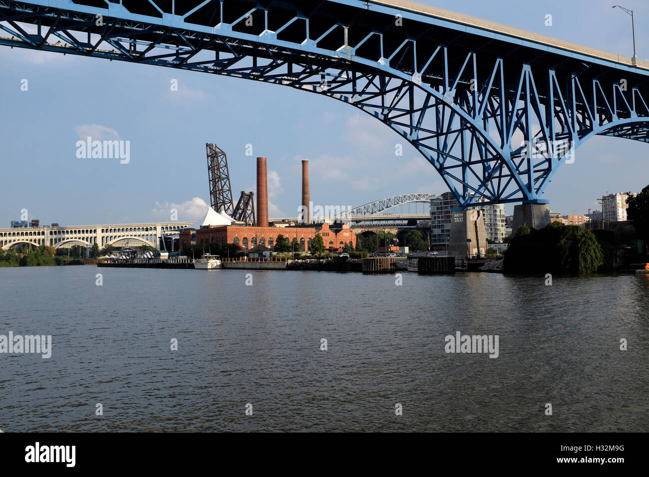 Cuyahoga River - die Wohnungen - Cleveland, Ohio Stockfoto