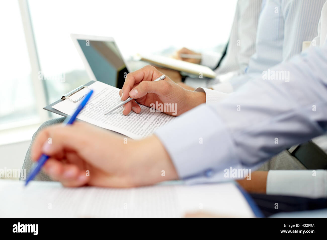 Schriftliche Zusammenfassung Stockfoto