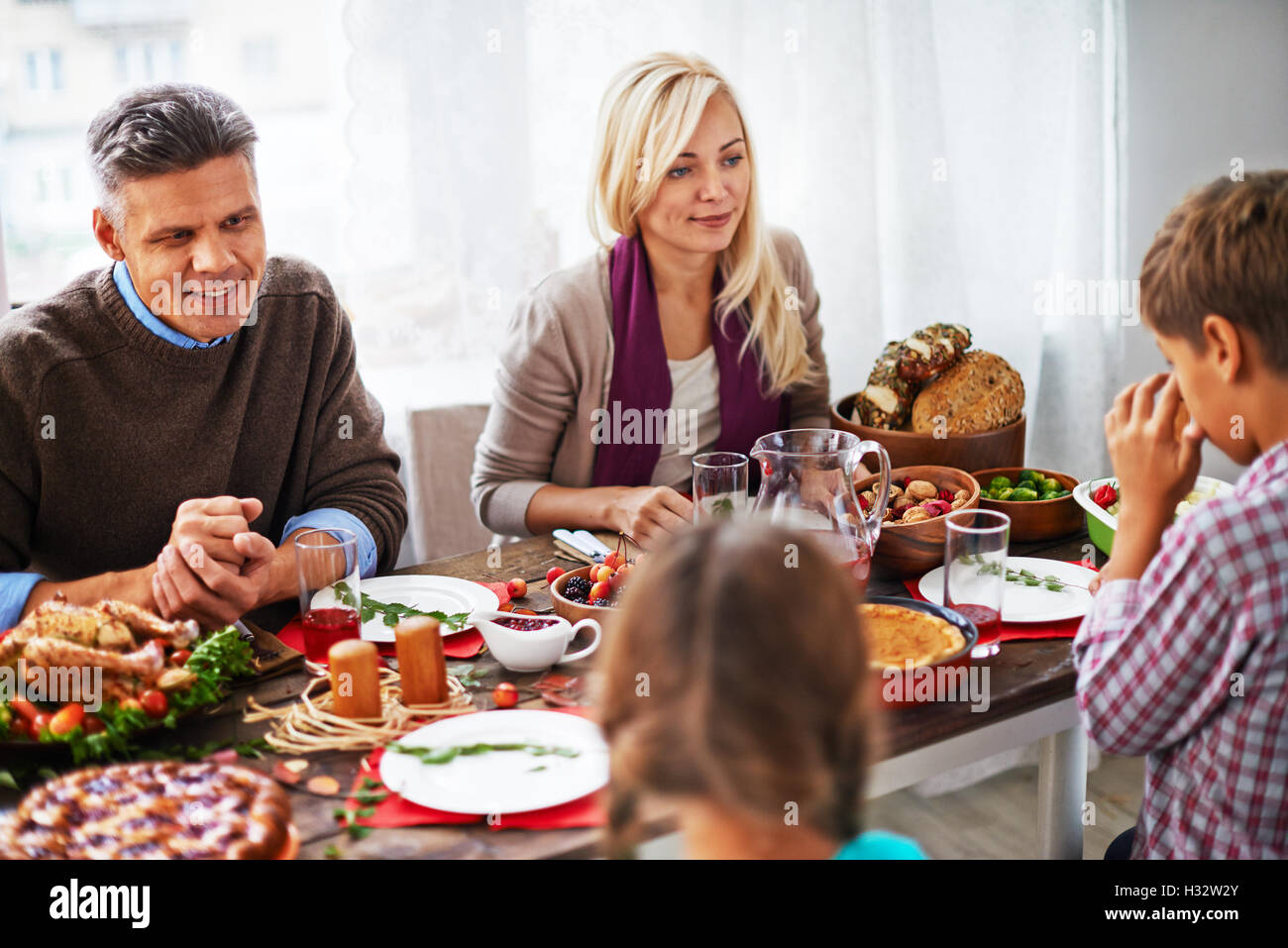 Erntedankfest mit der Familie feiern Stockfoto