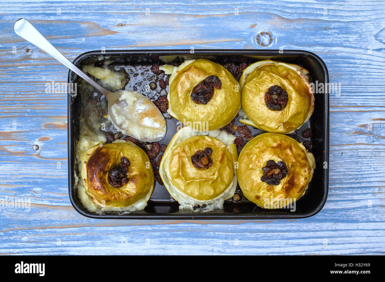 Apfel gekocht -Fotos und -Bildmaterial in hoher Auflösung – Alamy