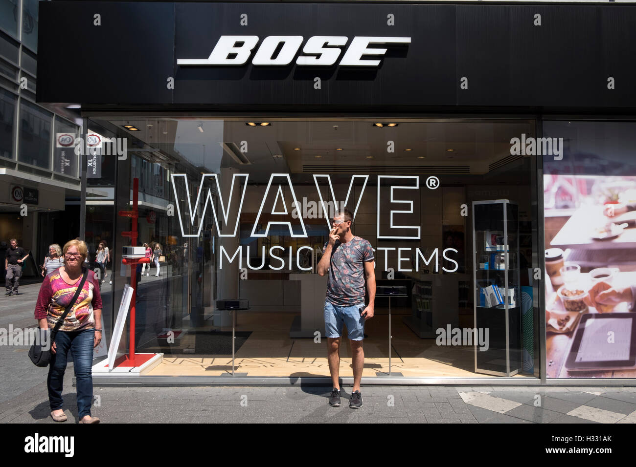 Bose HiFi-Store Köln Stockfotografie - Alamy