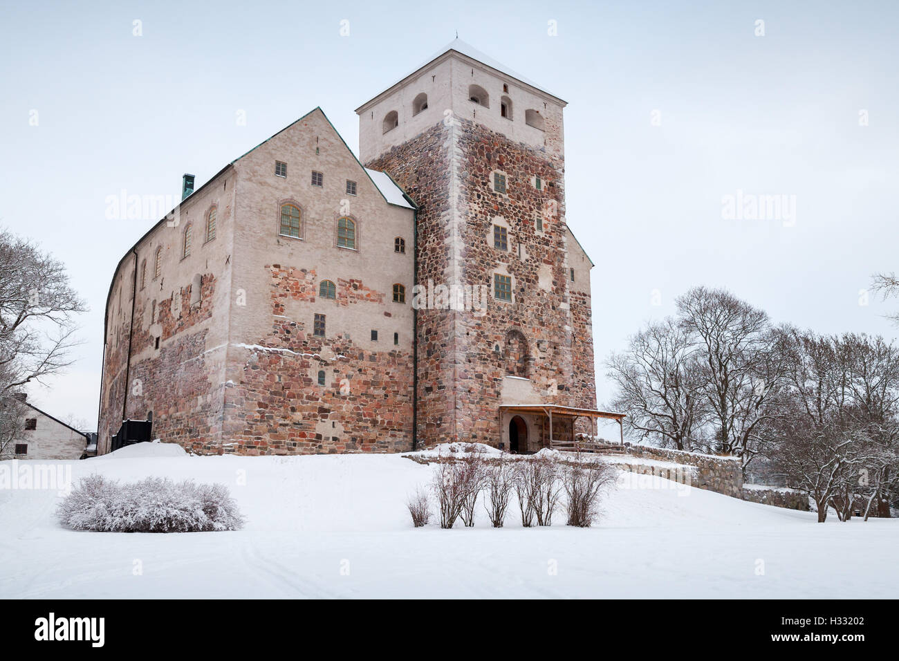 Turku, Finnland - 17. Januar 2016: Turku Schloß, der größte erhaltene mittelalterliche Gebäude in Finnland, es wurde im 13. Jahrhundert gegründet Stockfoto