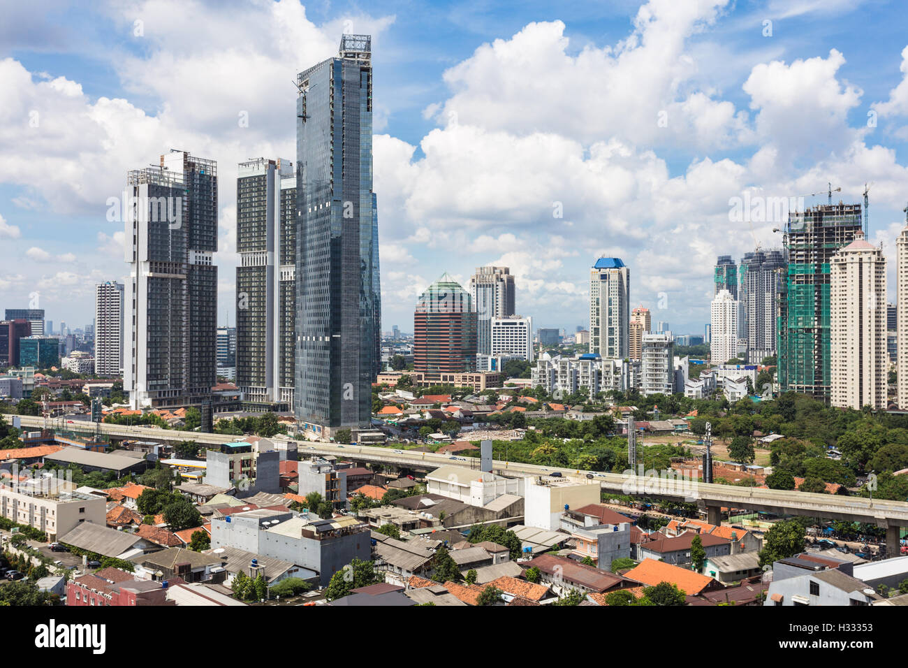 Jakarta Skyline um das Gesch ftsviertel an einem sonnigen 