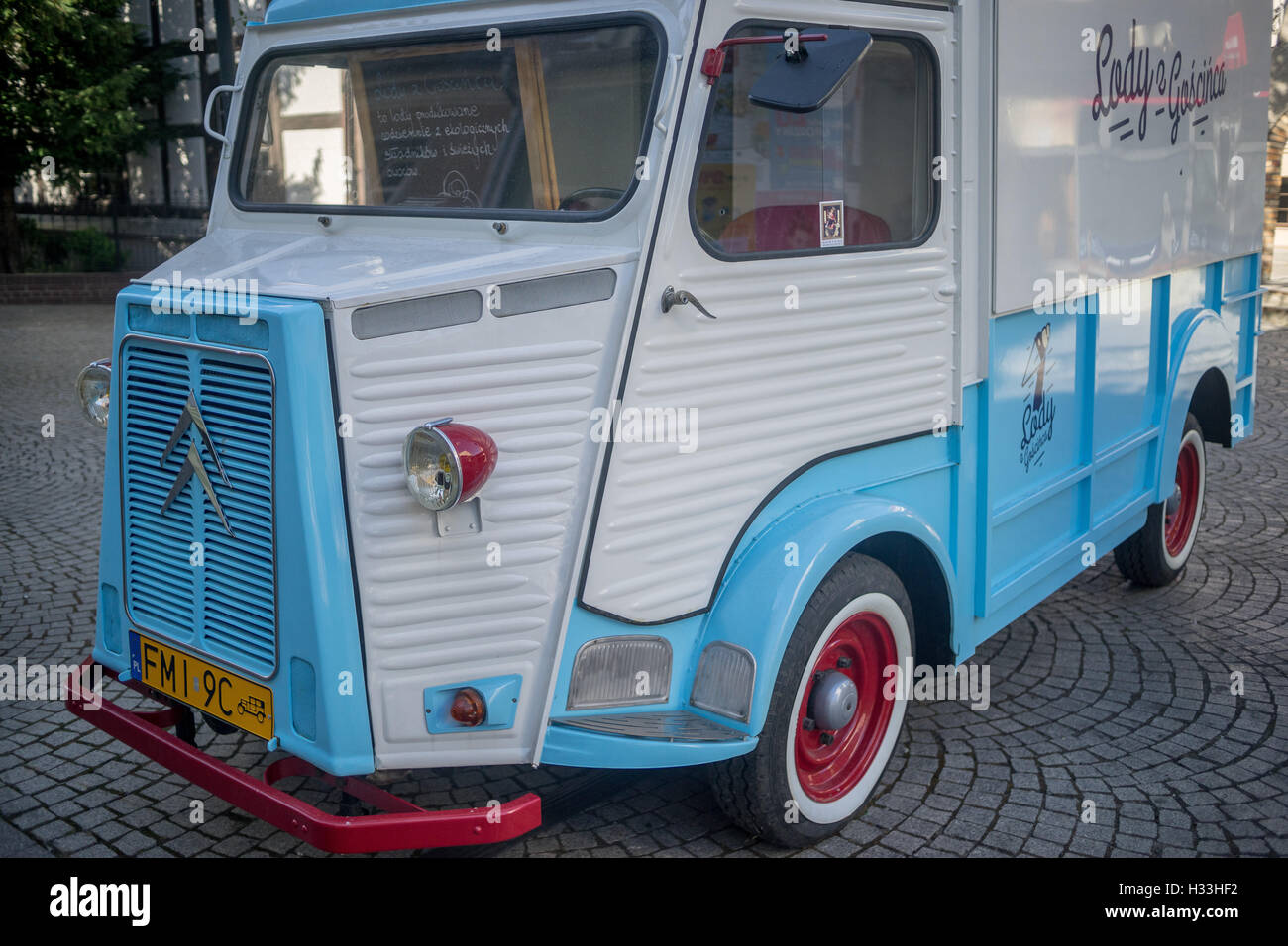 Oldtimer Citroen HZ als Eisdiele Zielona Gora Stockfoto