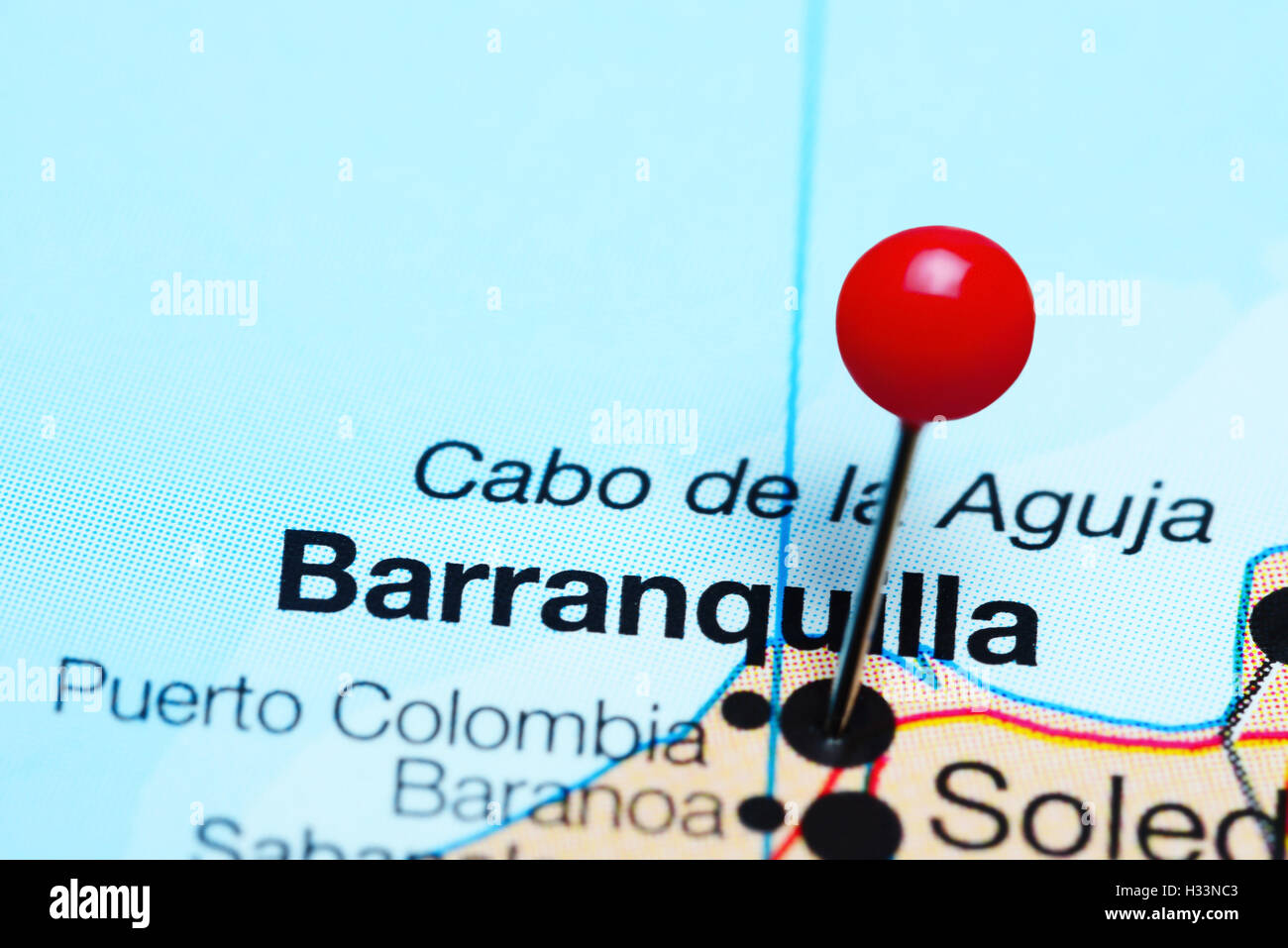 Barranquilla, fixiert auf einer Karte von Kolumbien Stockfoto