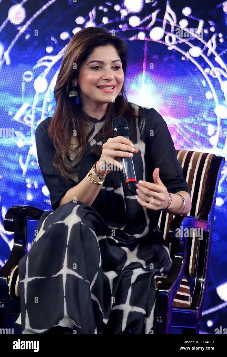 Bollywood-Sänger Kanika Kapoor während der NDTV Jugend für Change-Ereignis in New Delhi, Indien am 17. September 2016. Stockfoto