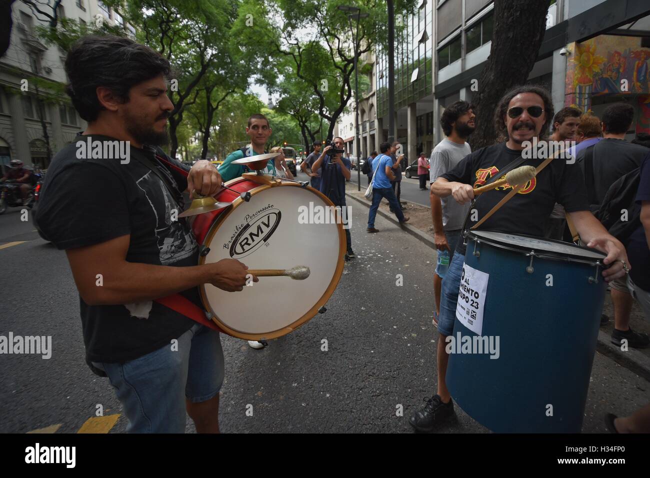 Buenos Aires, Argentinien - 20. Januar 2016: Grupo 23 Mitarbeiter protestierten in der Nähe des Arbeitsministeriums. Stockfoto