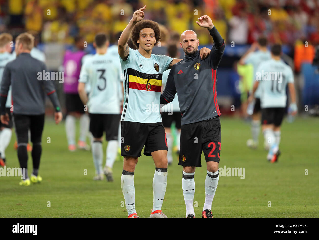 Nizza, Frankreich - 22. Juni 2016: Spieler der belgischen Nationalmannschaft danken ihren Fans nach dem Spiel der UEFA EURO 2016 gegen Schweden im Allianz Riviera Stade de Nice, Nizza, Frankreich. Belgien gewann 1: 0 Stockfoto