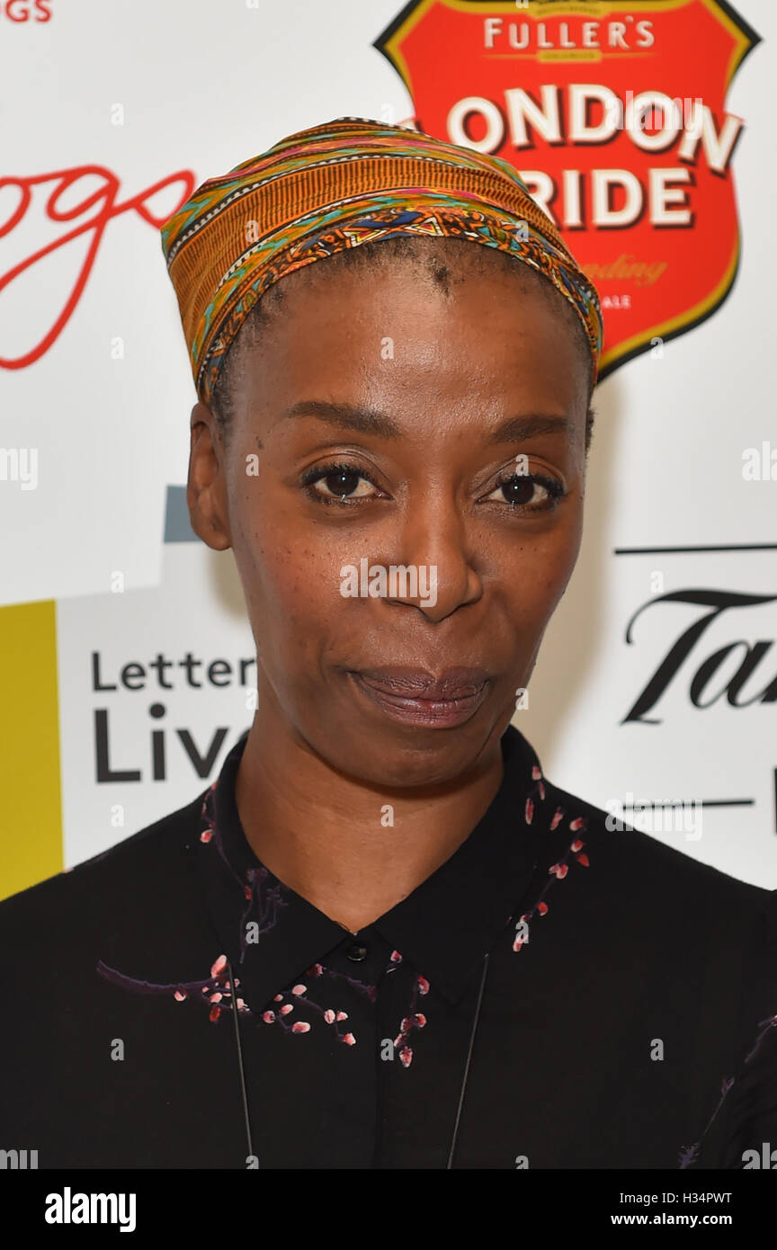 Noma Dumezweni im Bild hinter den Kulissen in der ersten Nacht von Buchstaben zu leben, in der Freimaurer-Hall in London. PRESSEVERBAND Foto. Bild Datum: Dienstag, 4. Oktober 2016. Bildnachweis sollte lauten: Matt Crossick/PA Wire. Stockfoto