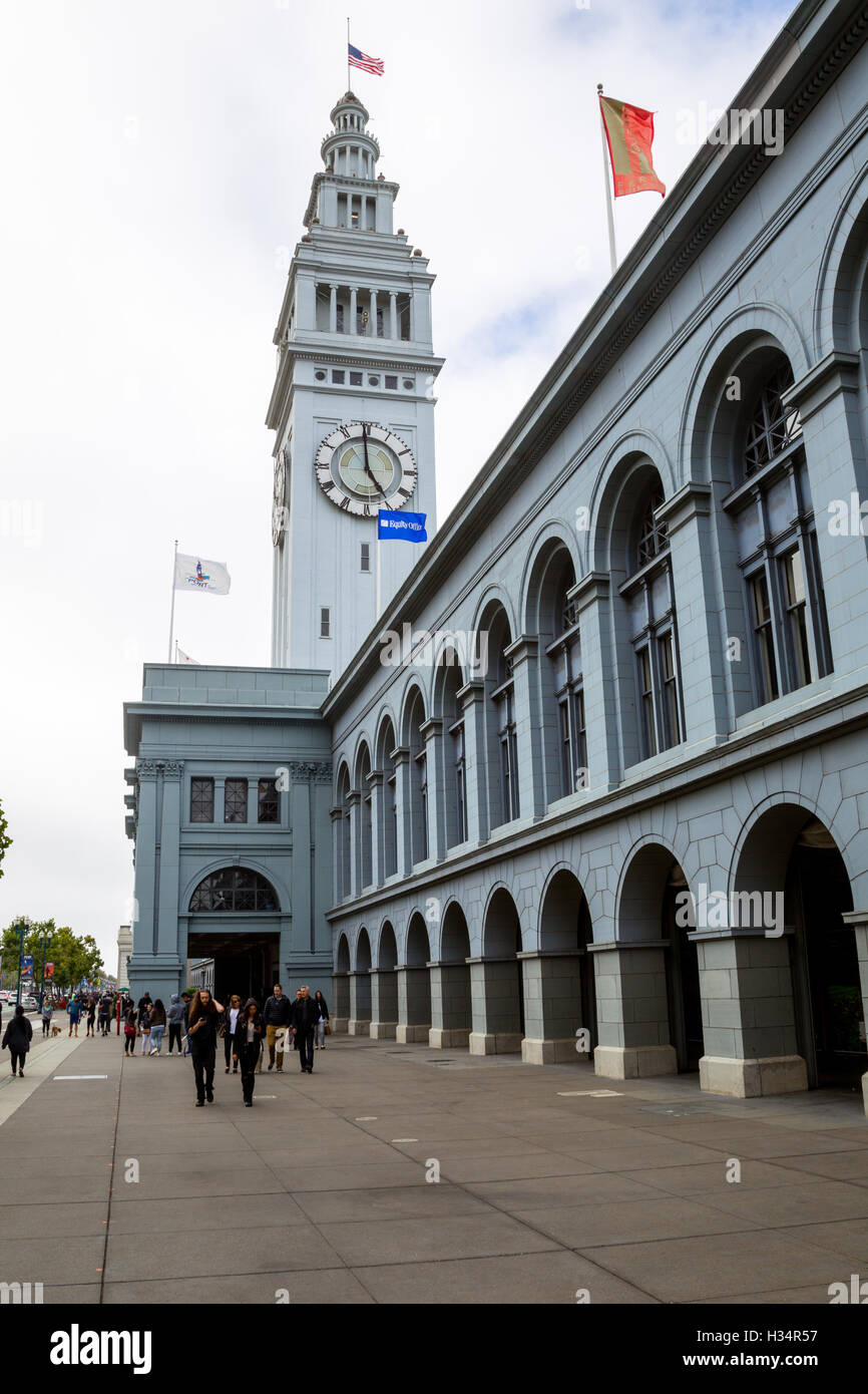 San Francisco Ferry Building im Hafen von San Francisco, Kalifornien, USA. Stockfoto