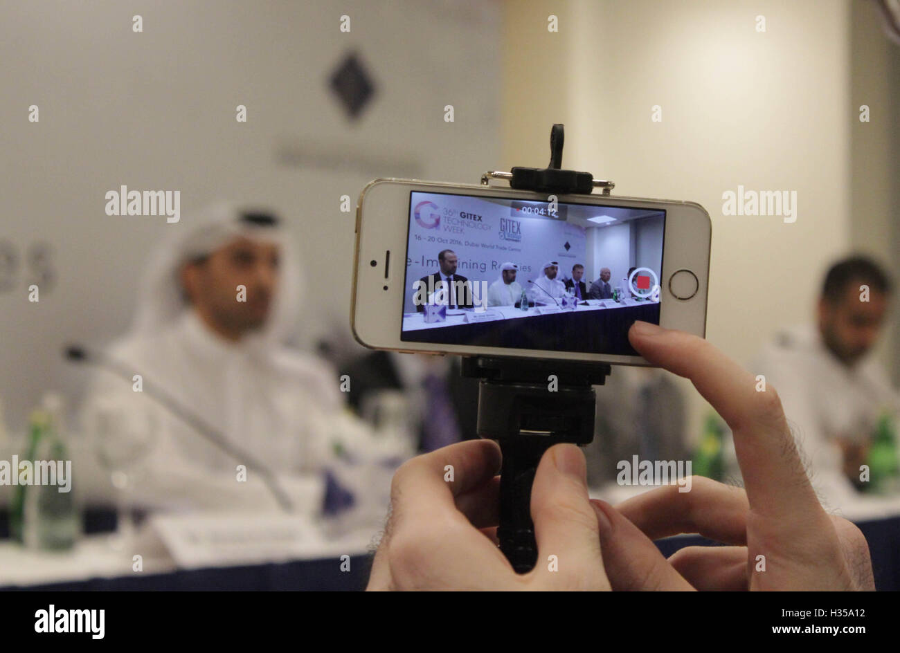 Dubai World Trade Centre, Dubai Vereinigte Arabische Emirate. 5. Oktober 2016. Empowering Innovative Unternehmer, auf der GITEX Global Startup Bewegung, mehr als 400 Startups aus 60 Ländern und mehr als 1.000 Unternehmer treffen in Dubai zu verkaufen und zu lernen. Während die VAE mit 85 Startups vertreten sein wird, wird 79 Prozent der Start-ups aus dem Rest der Welt stammen. Bildnachweis: Robert Oswald Alfiler/Alamy Live-Nachrichten Stockfoto