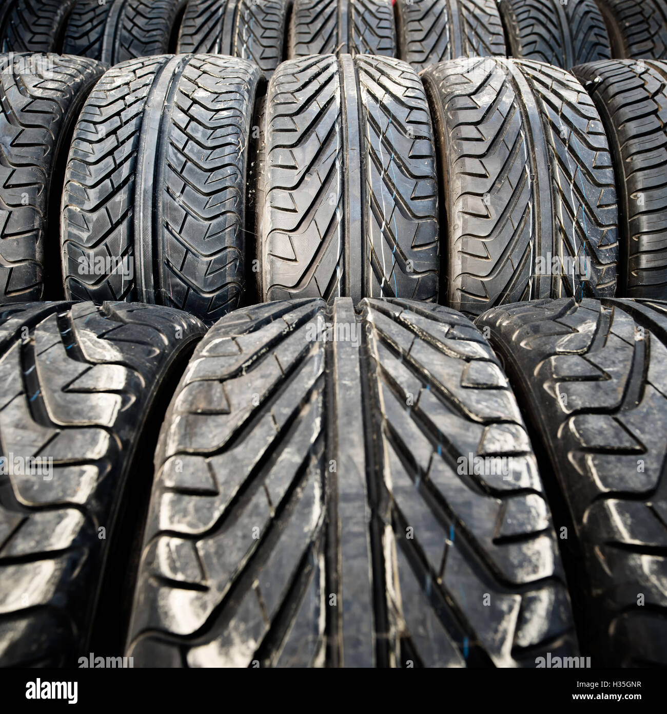 Alte Autoreifen oder Junk-e-Detail Muster, Hintergrund oder Textur verwendet Stockfoto