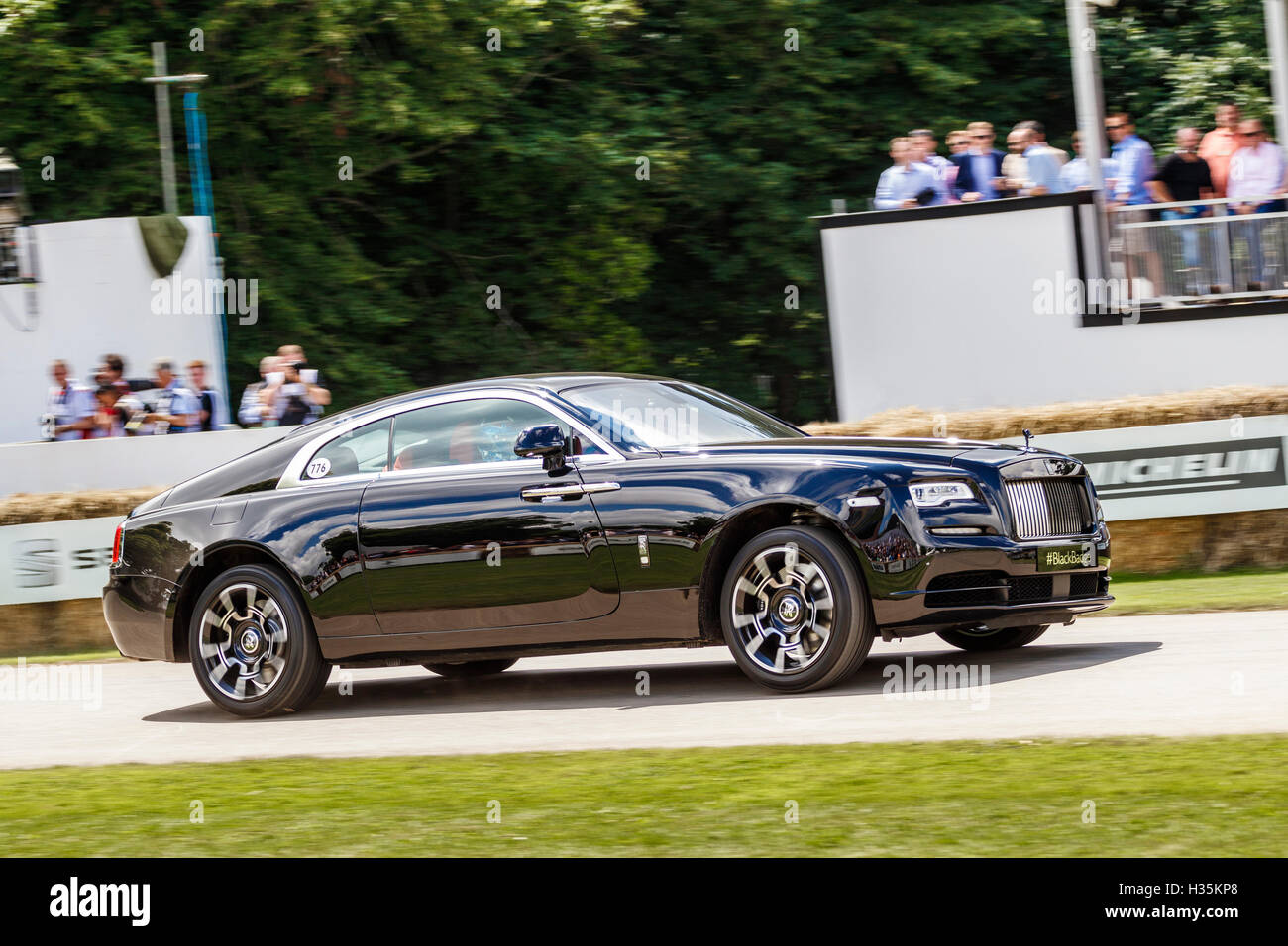 2016 Rolls Royce Black Badge Wraith mit Fahrer Justin Law auf die 2016 Goodwood Festival of Speed, Sussex, UK Stockfoto