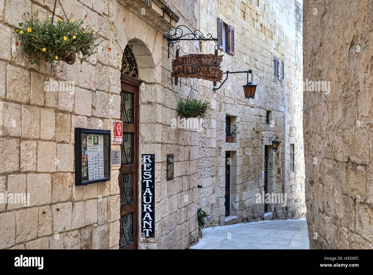 kleine Gasse in Mdina, Malta Stockfoto