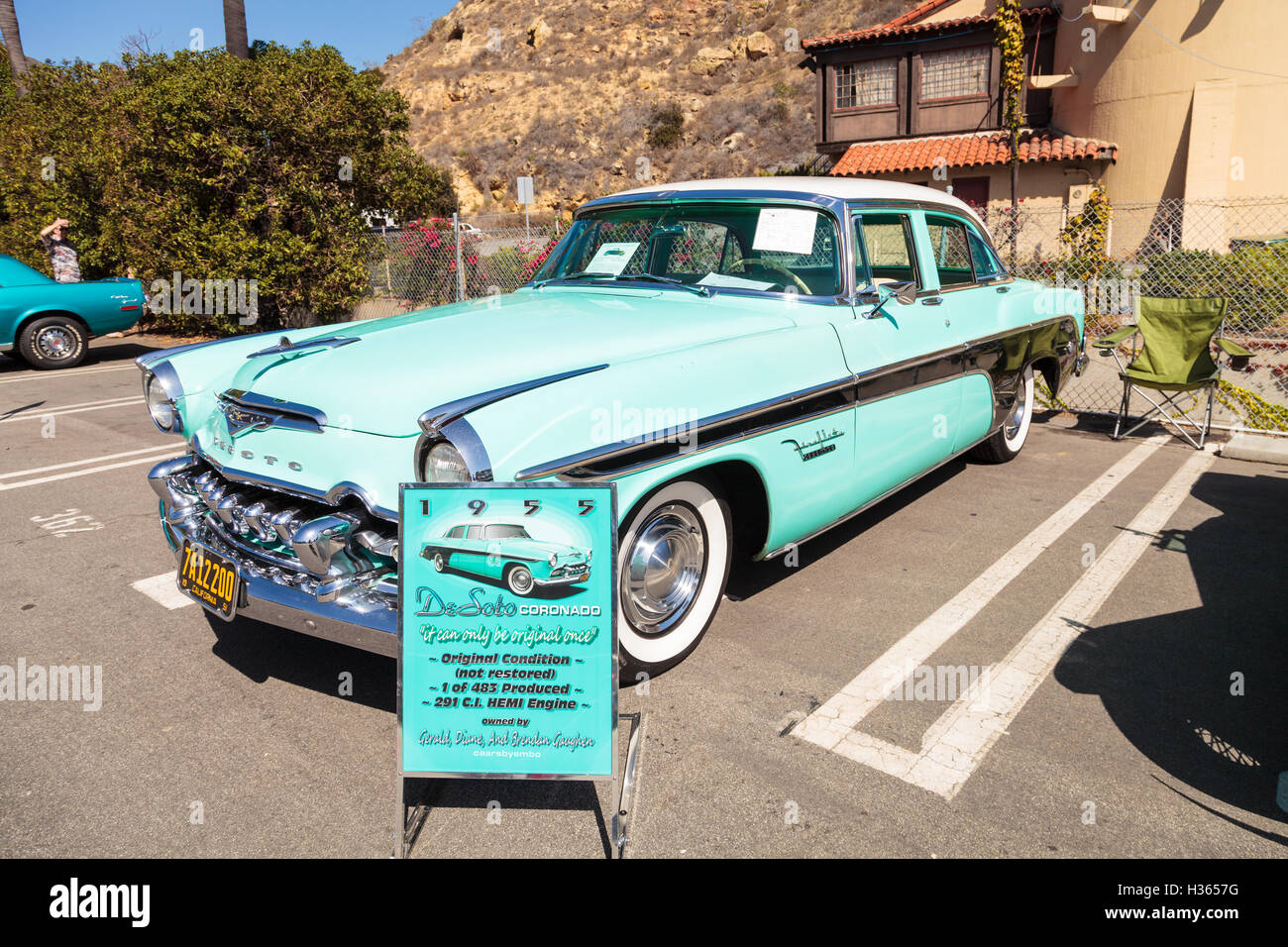 Laguna Beach, CA, USA - 2. Oktober 2016: Blau 1955 DeSoto Coronado im Besitz von Gerald Gaughen und an den Rotary Club L angezeigt Stockfoto